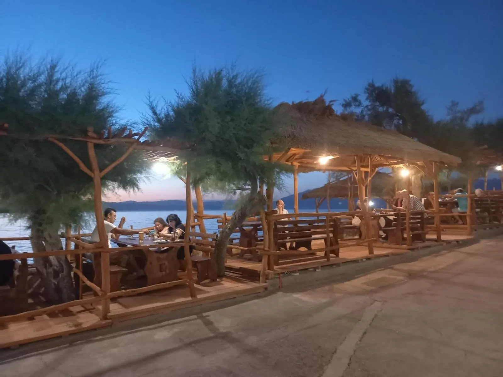 Restaurant/places to eat in Hotel Timun