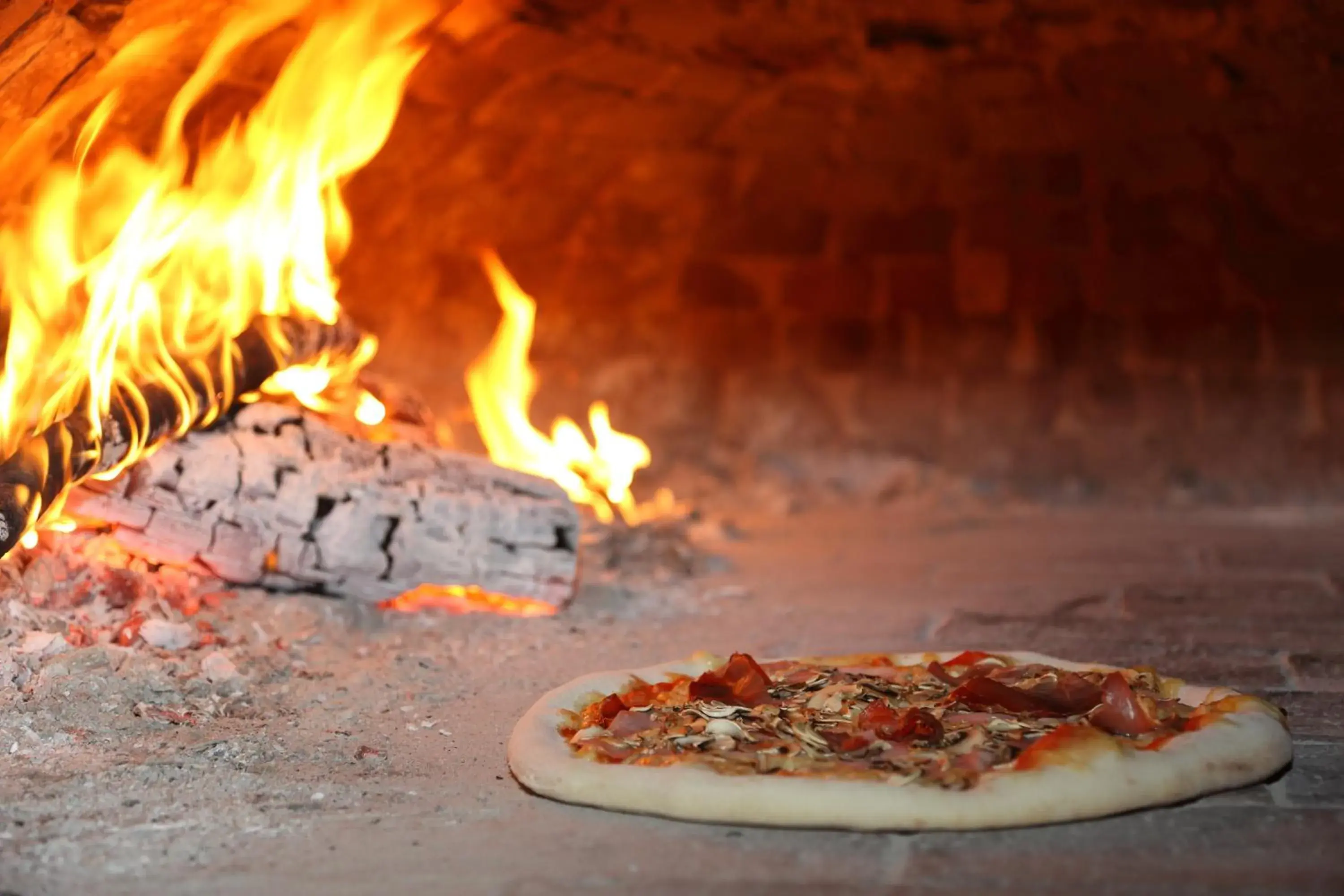 Restaurant/places to eat in Hotel Timun Restaurant/places to eat in Hotel Timun