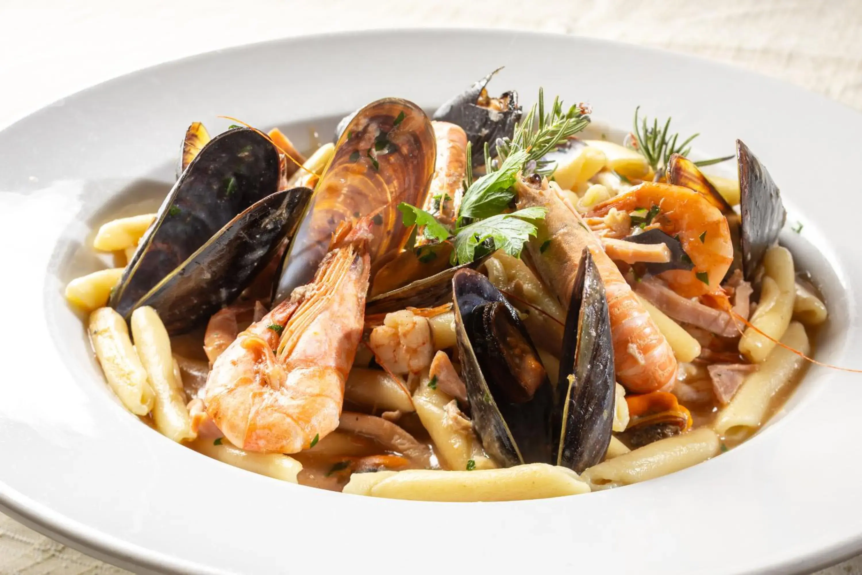 Restaurant/places to eat in Hotel Timun Restaurant/places to eat in Hotel Timun