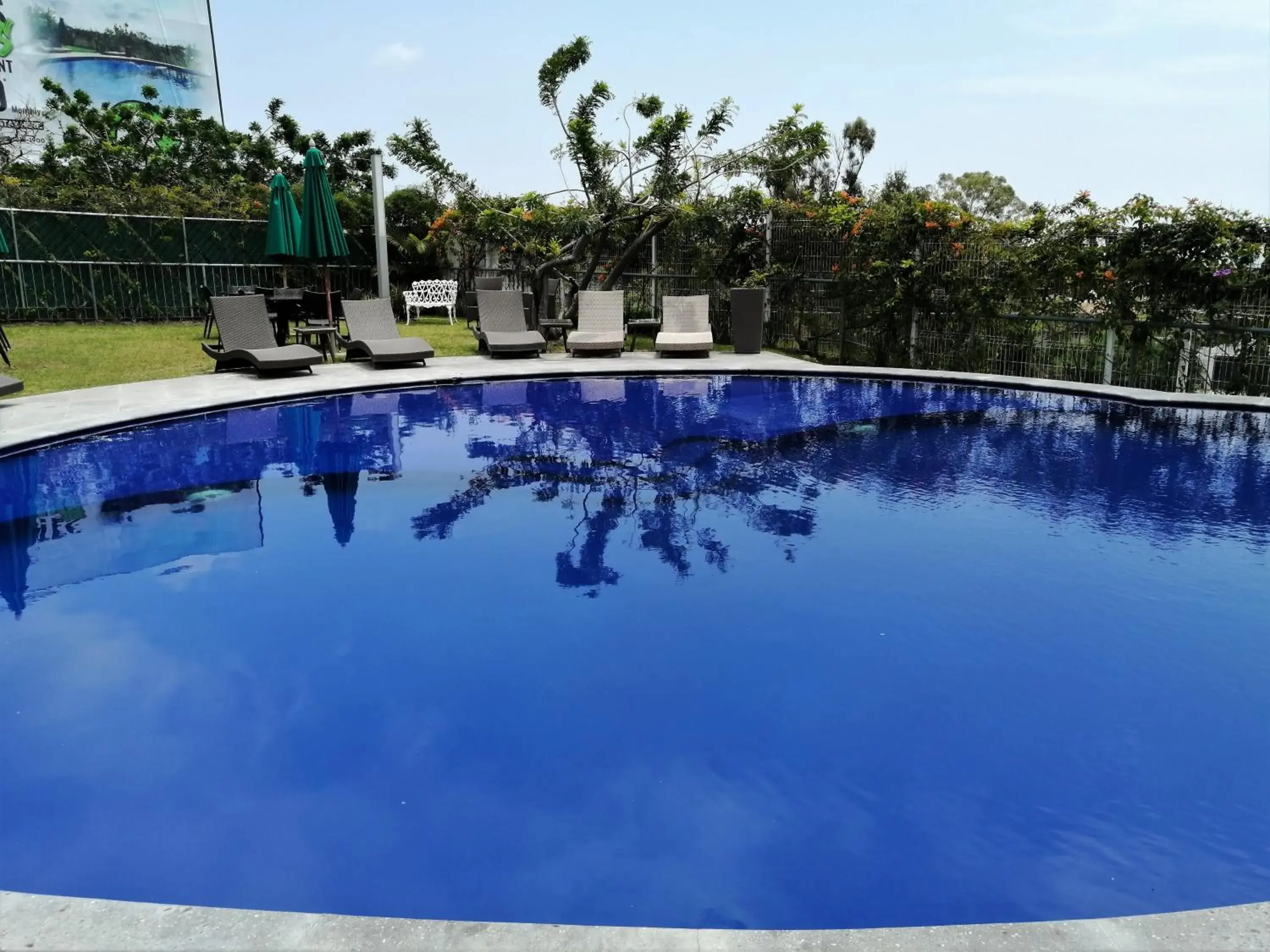 Swimming pool in Memora Hotel & Villas Chapala Swimming pool in Memora Hotel & Villas Chapala
