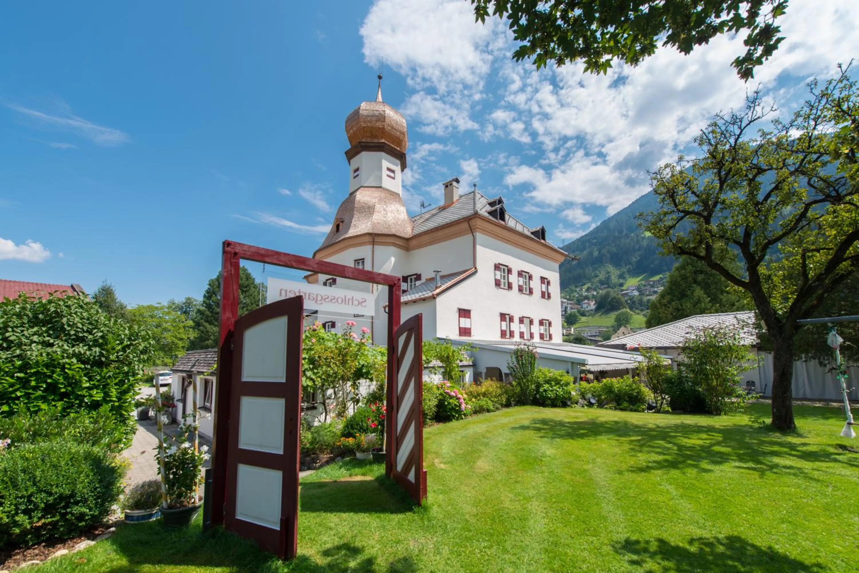 Garden in Schlosshotel Mitterhart