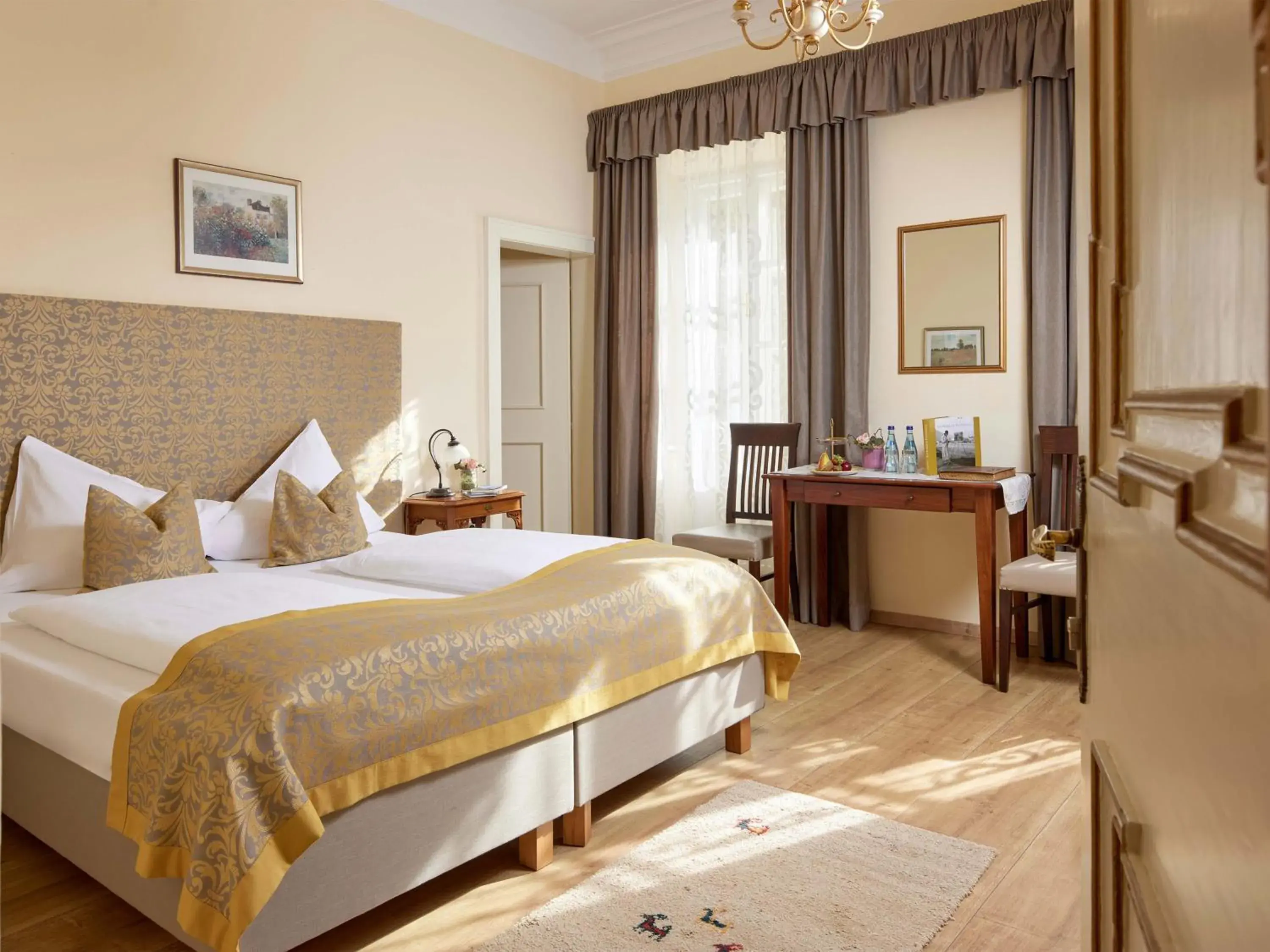 Classic Suite in Schlosshotel Mitterhart Classic Suite in Schlosshotel Mitterhart