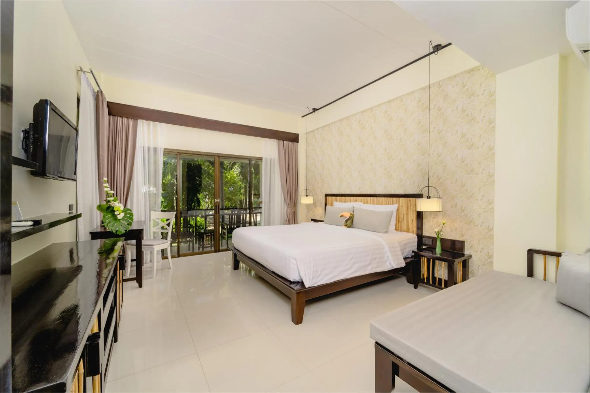 Bed in Railay Princess Resort & Spa