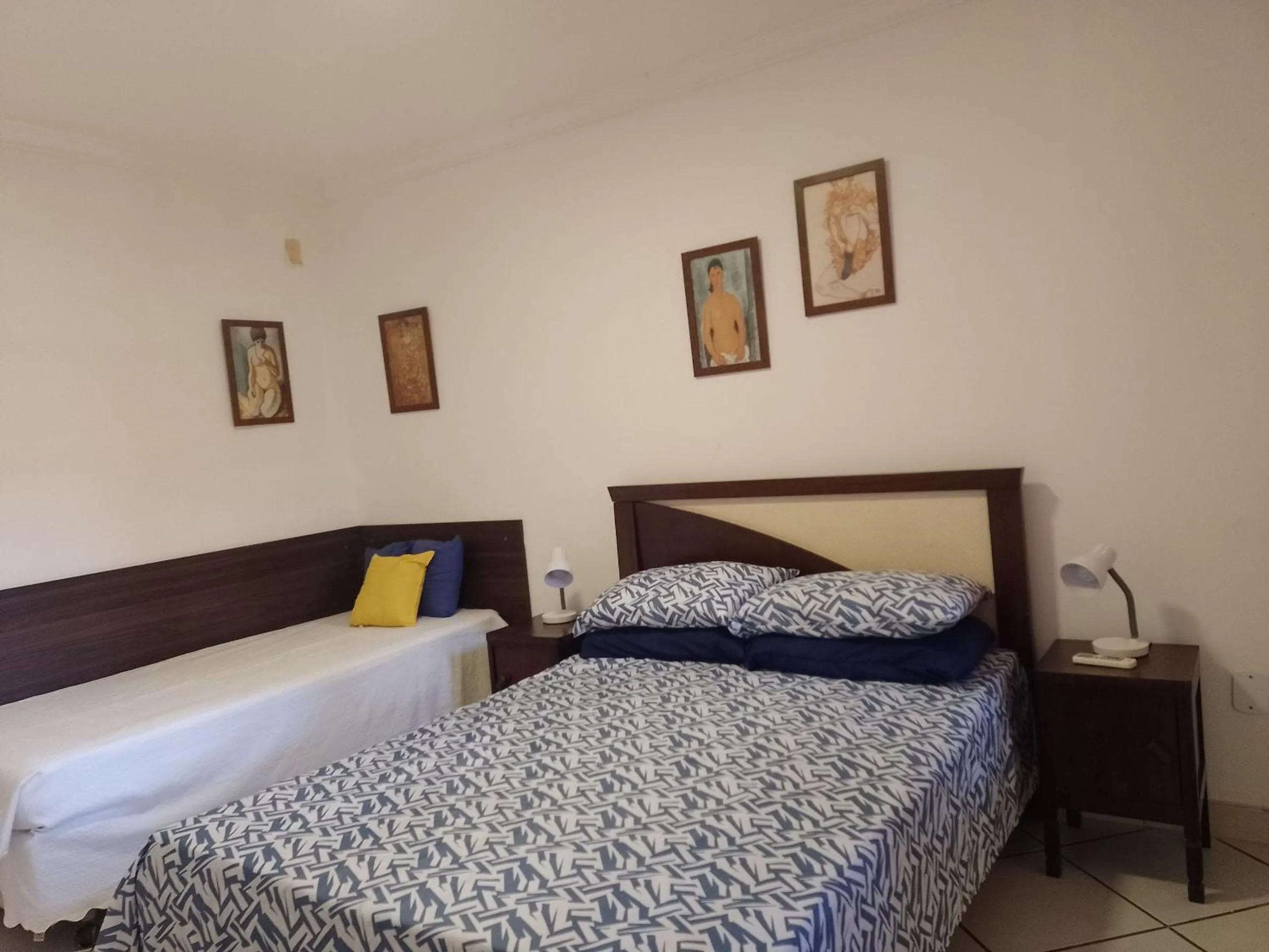 Bedroom, Bed in CONFORT -PRAIA DE DUNAS - (Praia do Forte)-Cabo Frio - Próximo das principais atrações