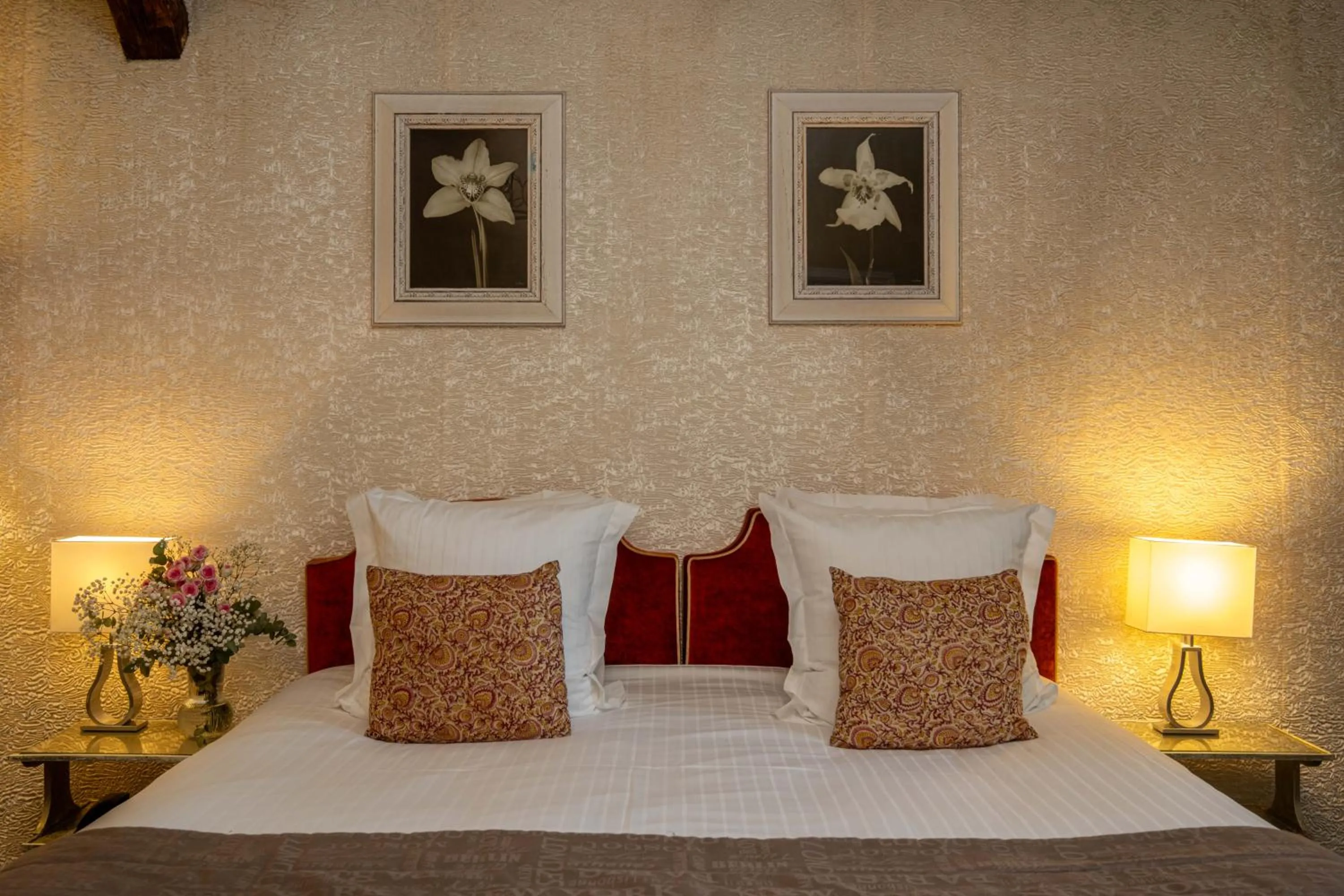 Bedroom, Bed in Le Pavillon des Lys - Hôtel Particulier