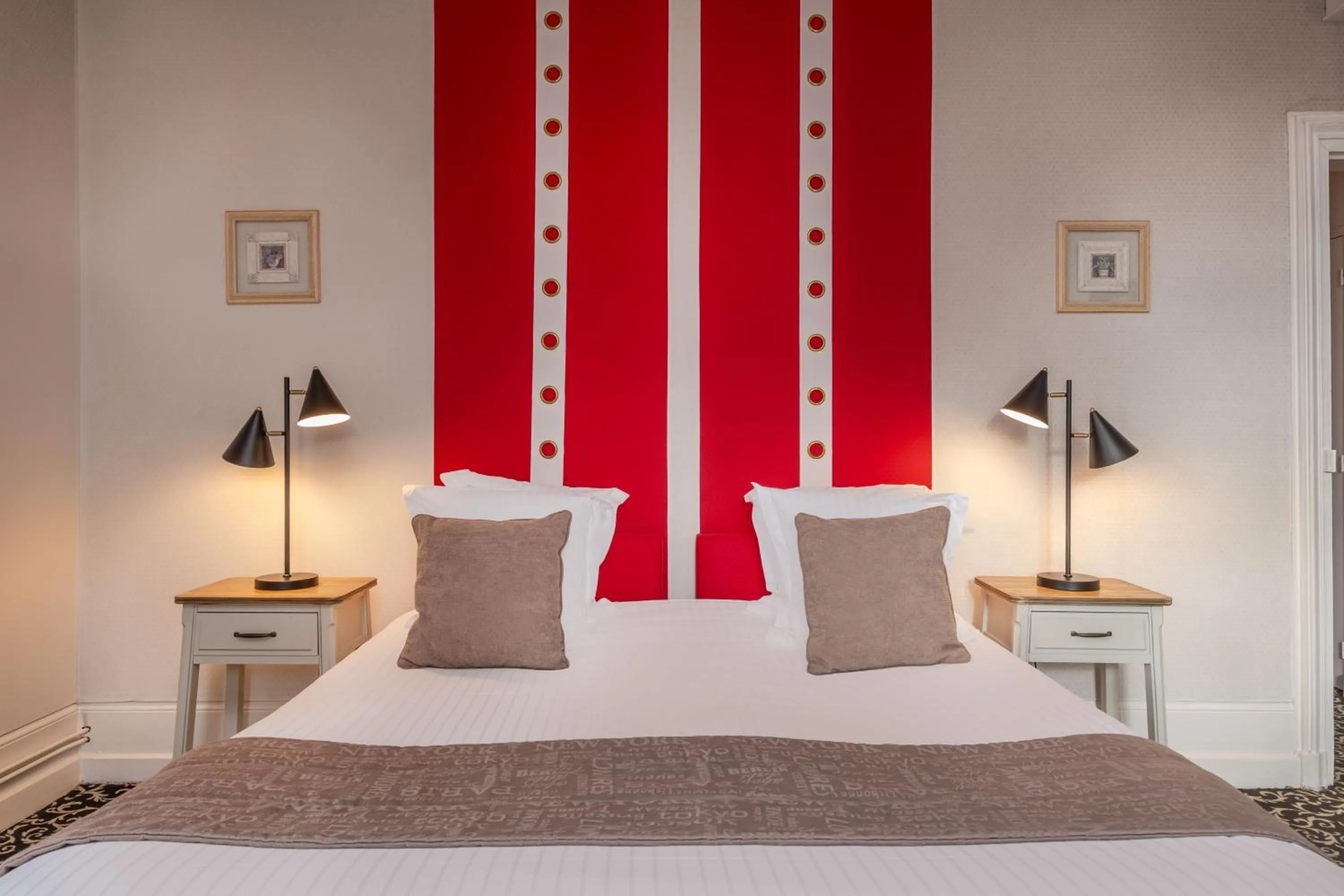 Bedroom, Bed in Le Pavillon des Lys - Hôtel Particulier