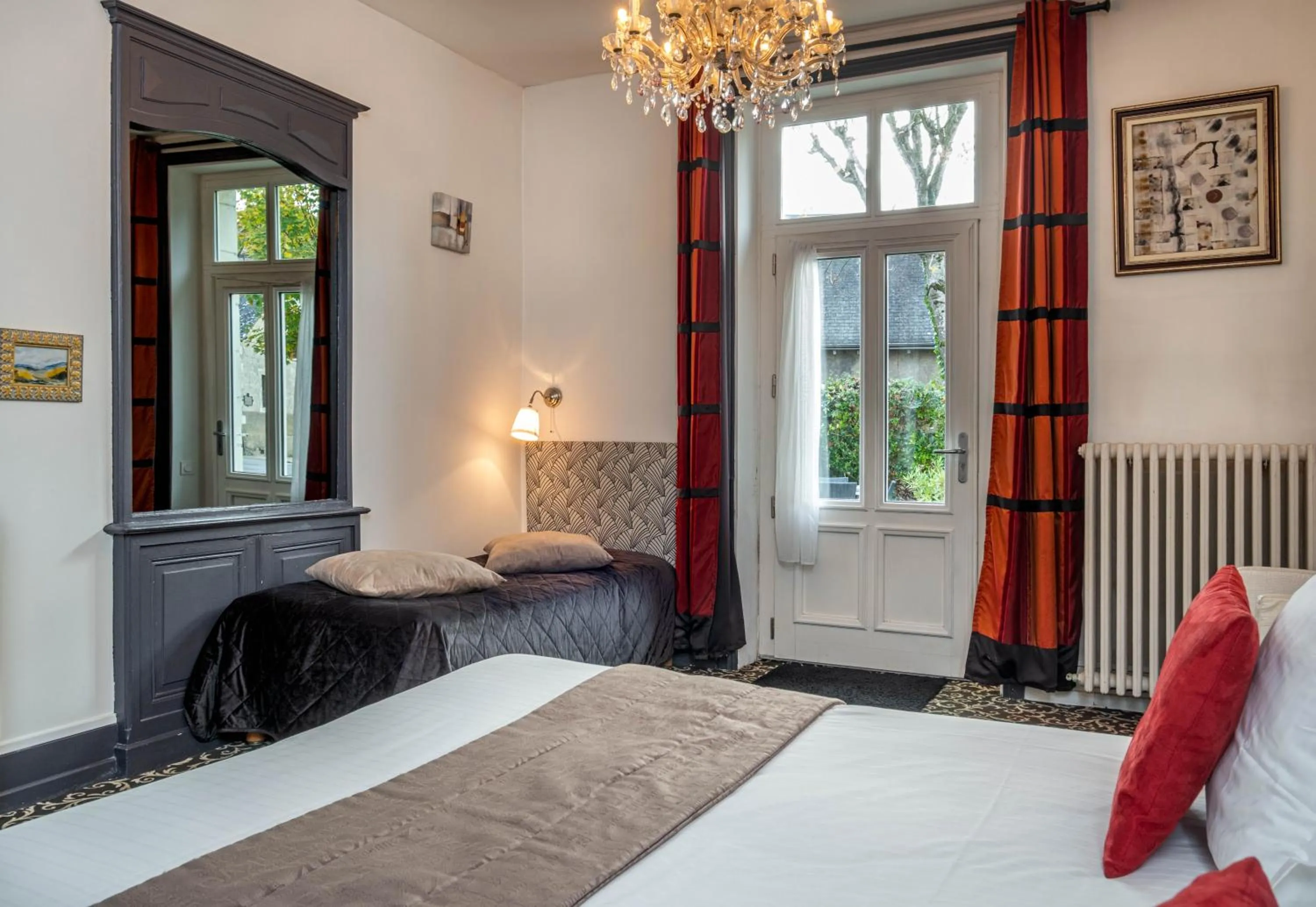 Bedroom, Bed in Le Pavillon des Lys - Hôtel Particulier