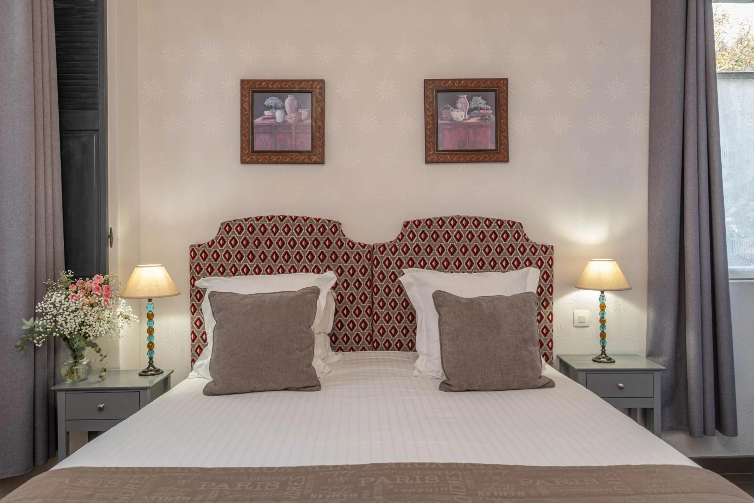 Photo of the whole room, Bed in Le Pavillon des Lys - Hôtel Particulier