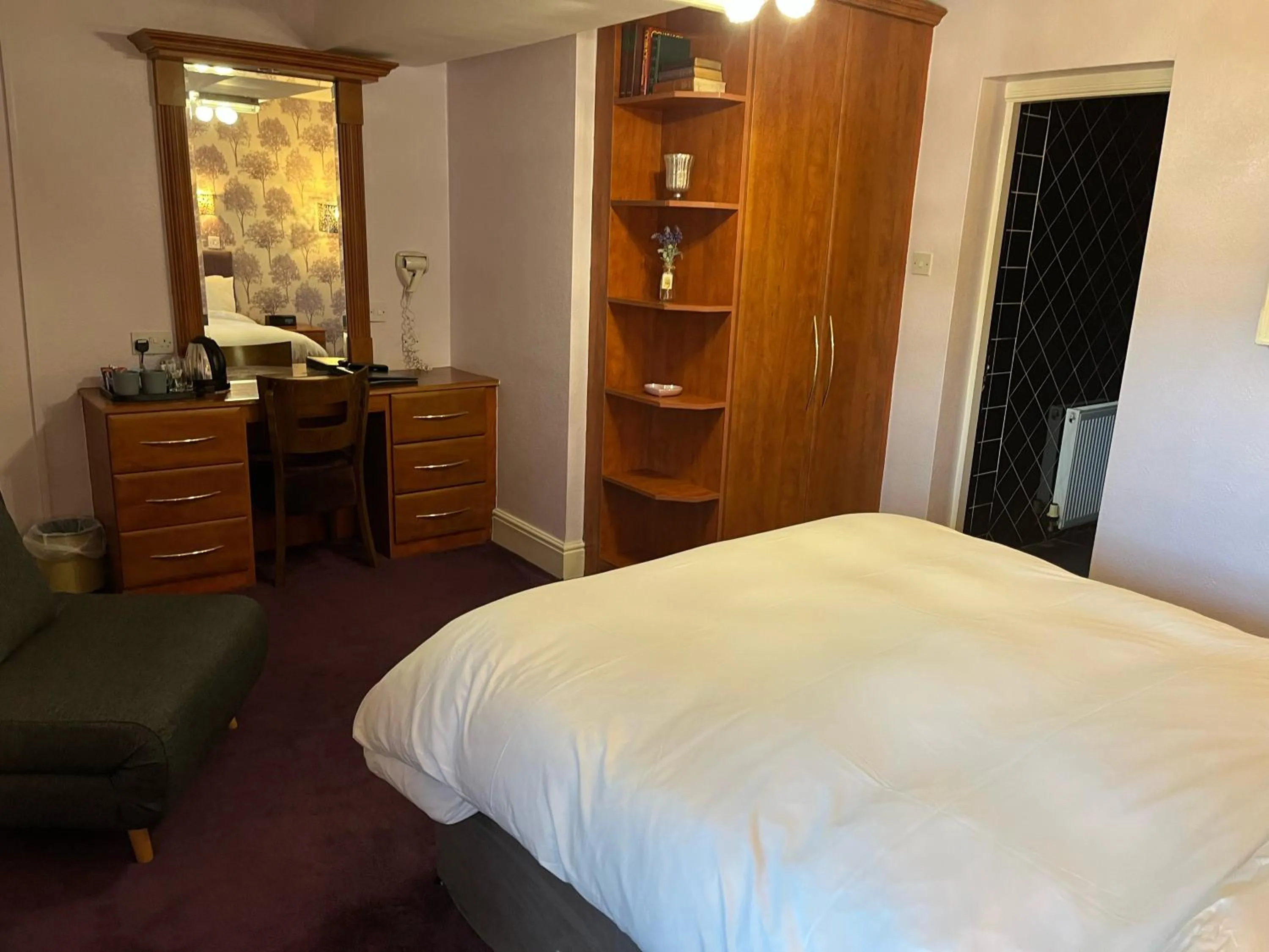 Bed in The Sycamore Inn