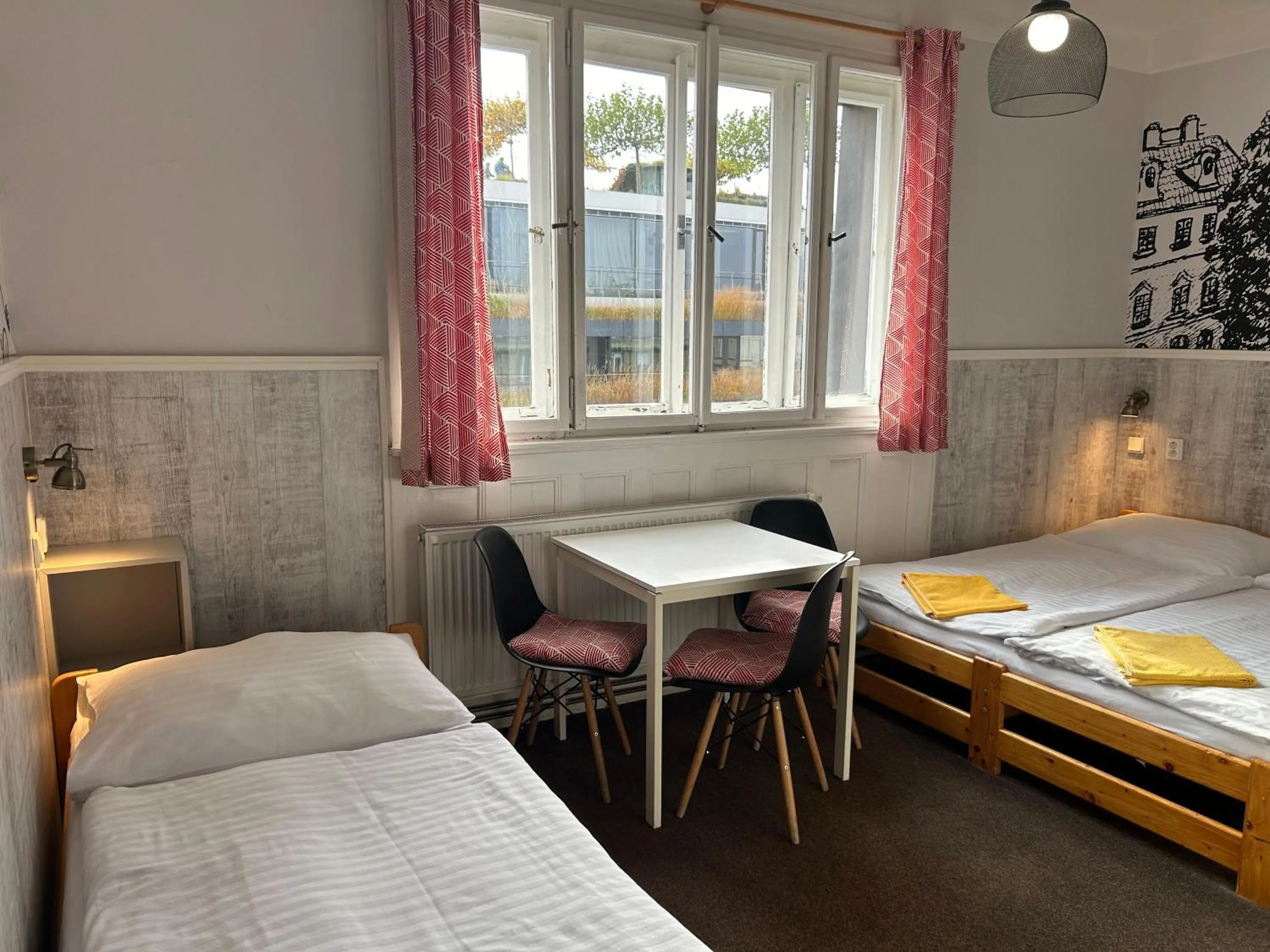 Photo of the whole room, Bed in Hostel Downtown