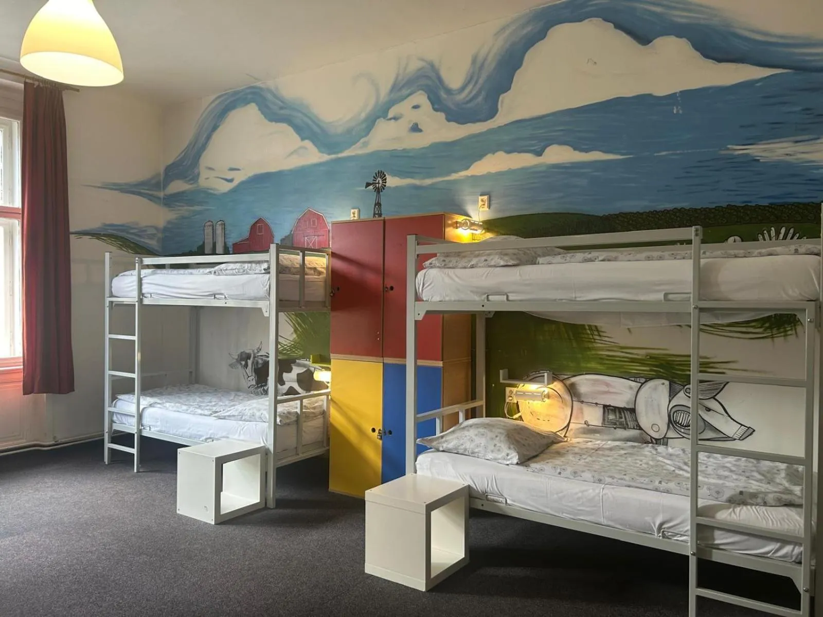 Bed in Hostel Downtown