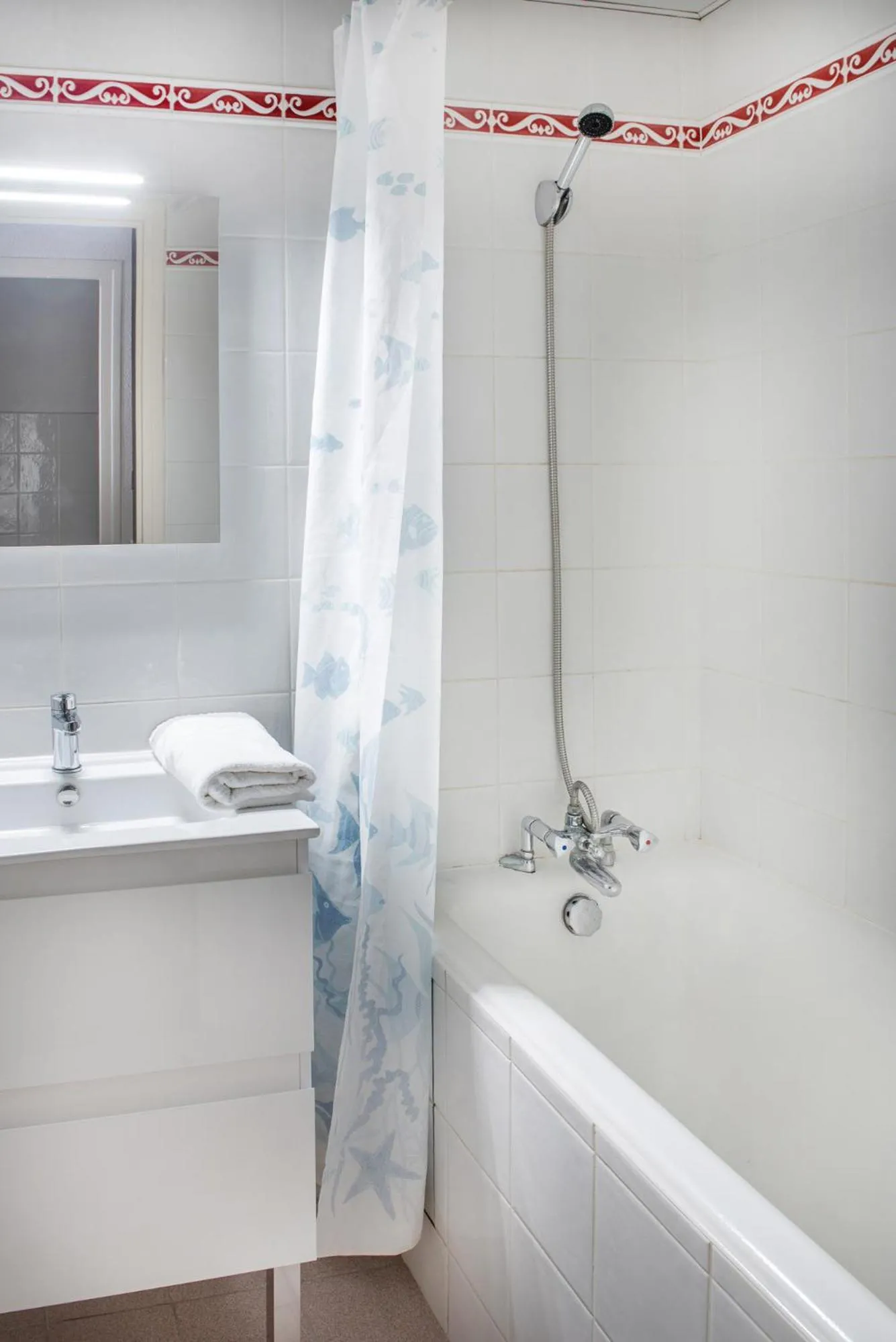Bathroom in Hôtel Métropole