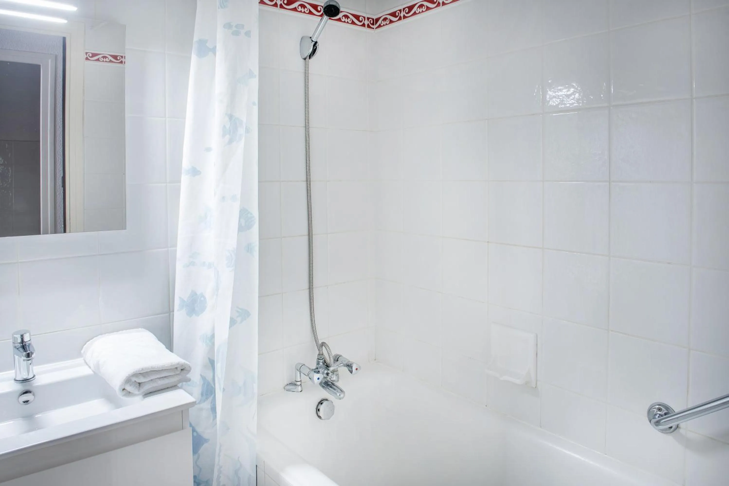Bathroom in Hôtel Métropole