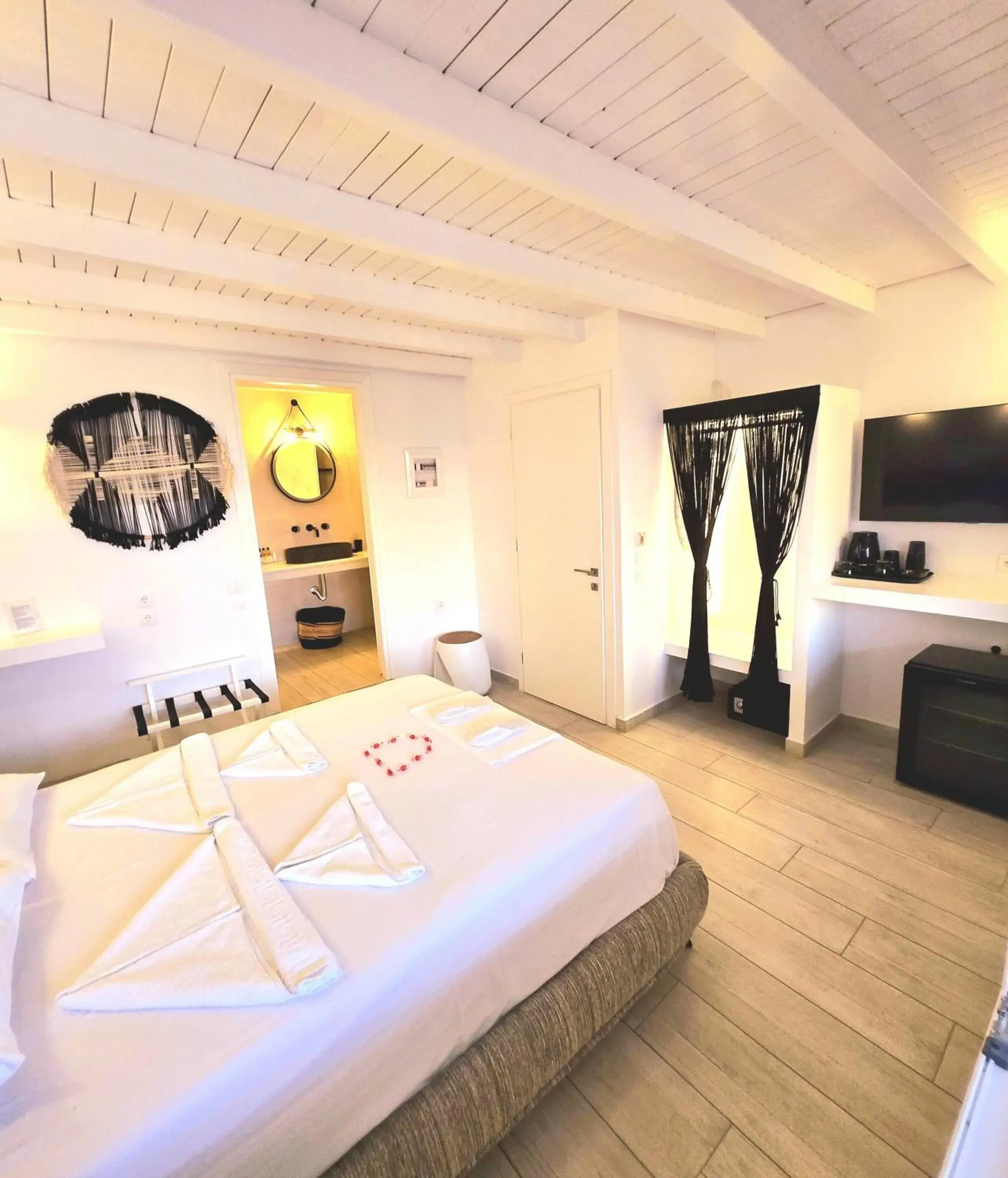 Property building, Bed in Aphrodite Boutique Hotel Property building, Bed in Aphrodite Boutique Hotel