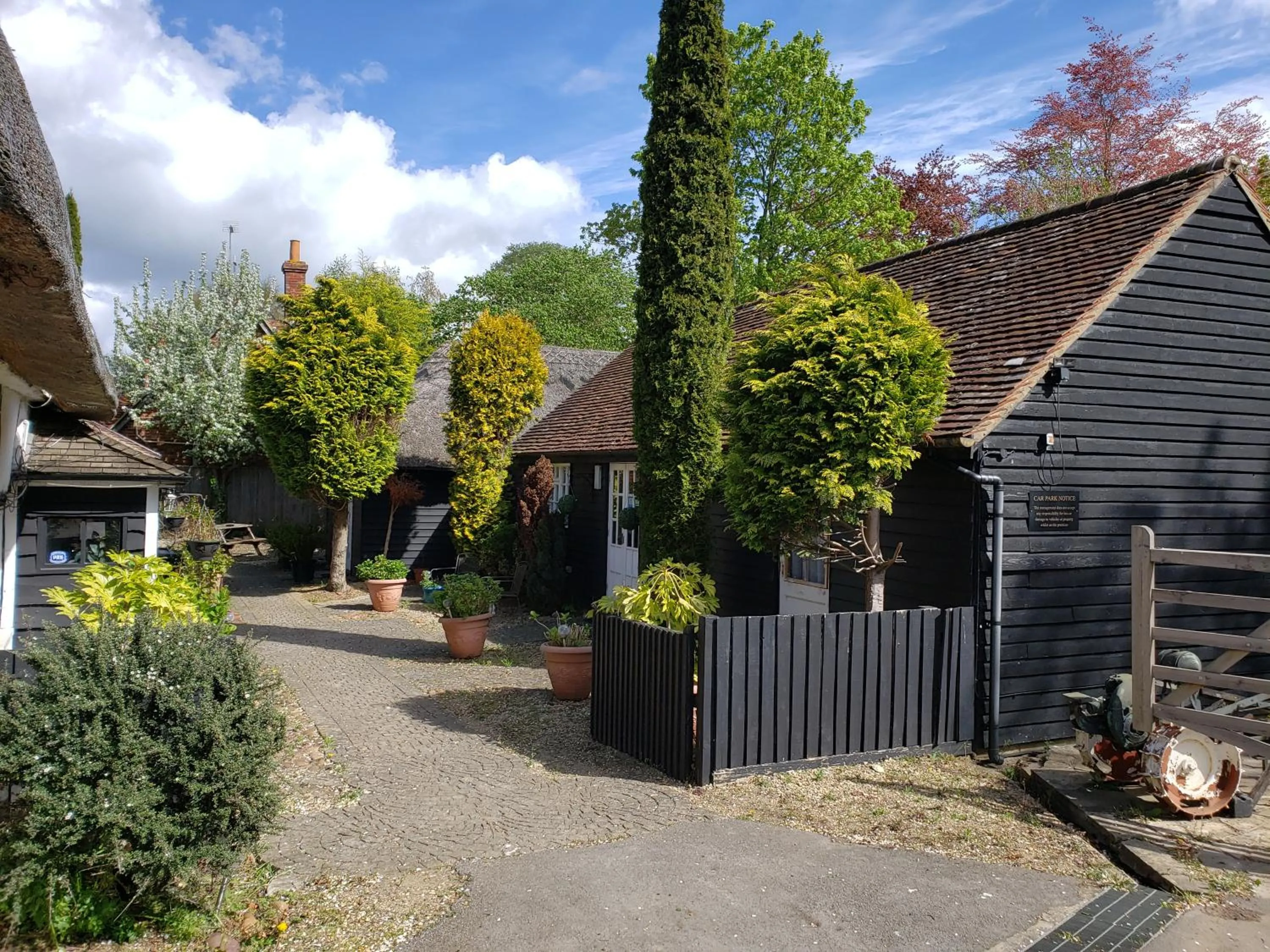 Property building in Clifton Hampden B&B