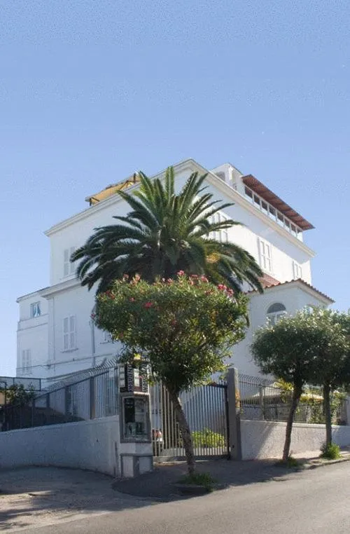 Facade/entrance in Excelsior Mare Suite