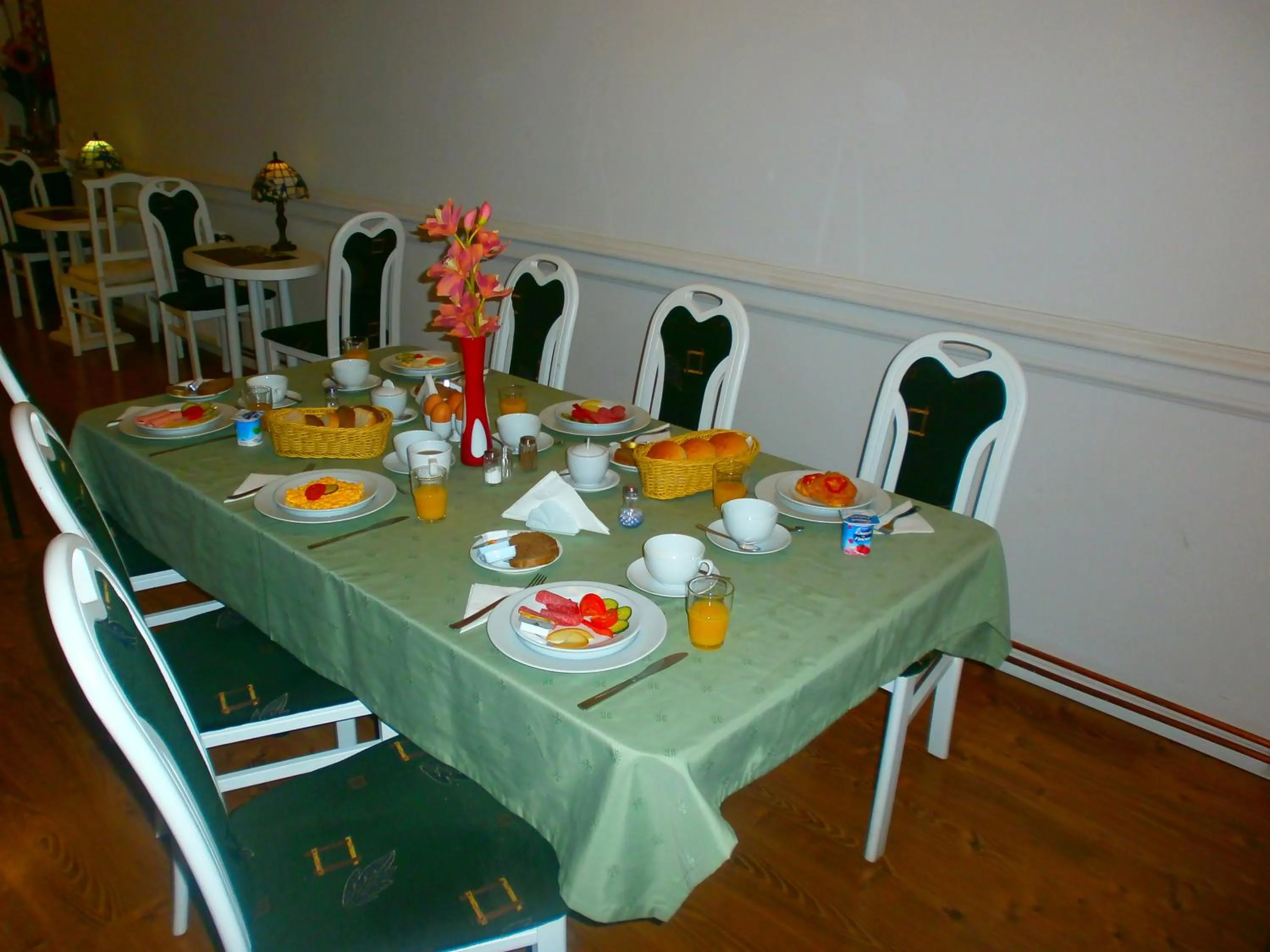 Restaurant/places to eat in Connection Guesthouse