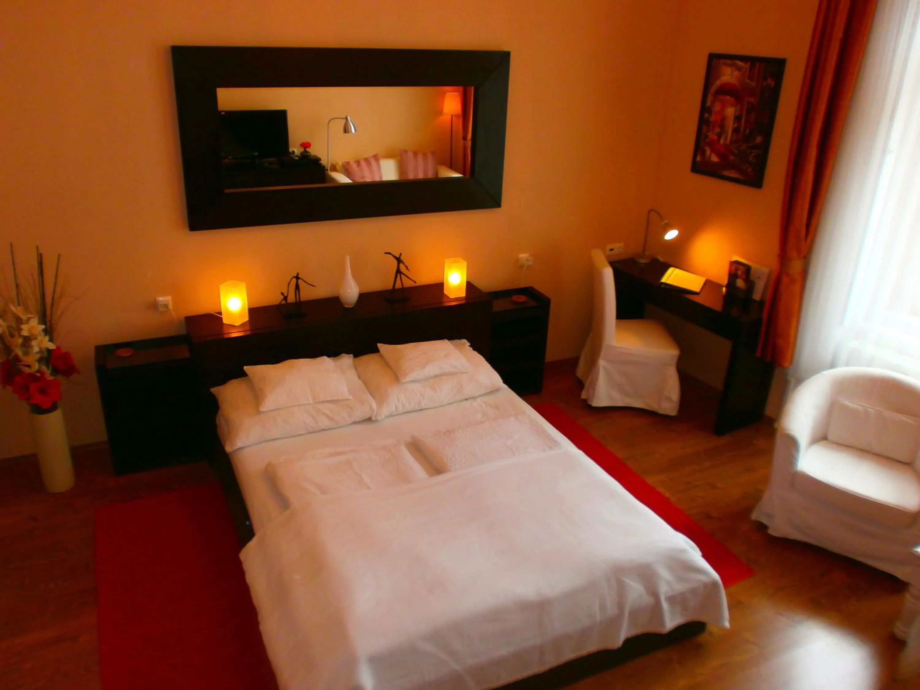 Photo of the whole room, Bed in Connection Guesthouse