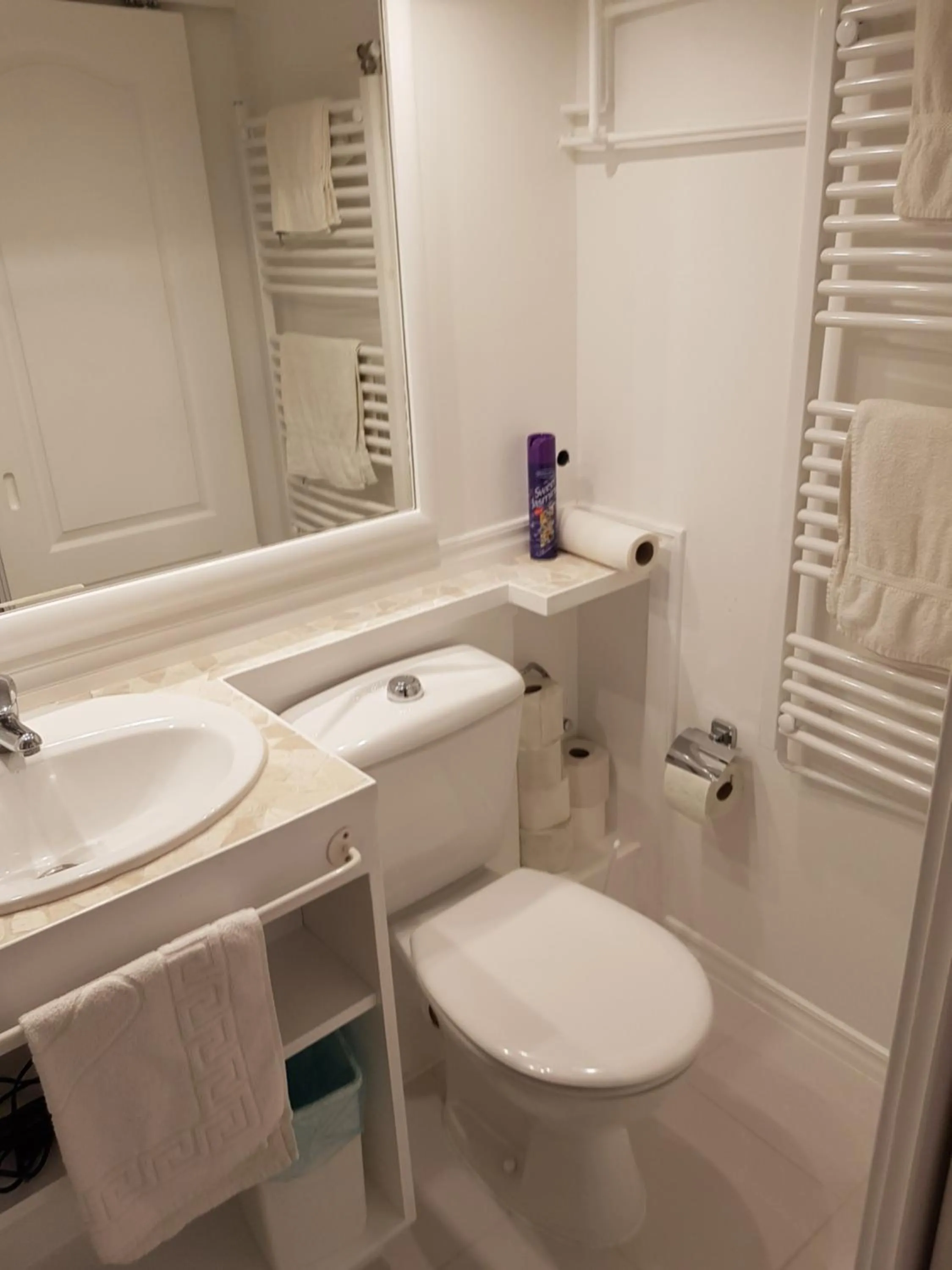Toilet in Connection Guesthouse