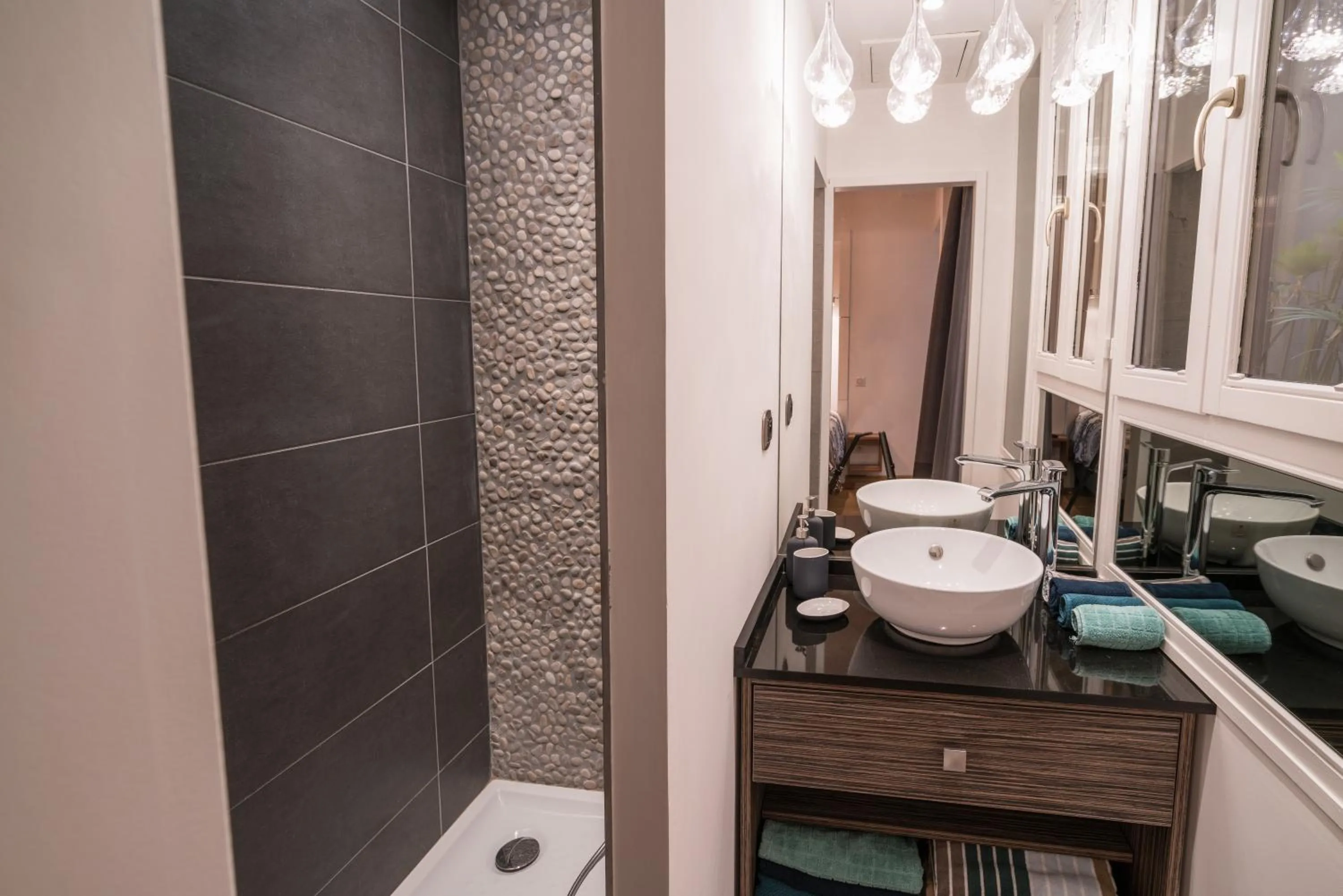 Bathroom in Le Balcon de la Vieille Ville Annecy