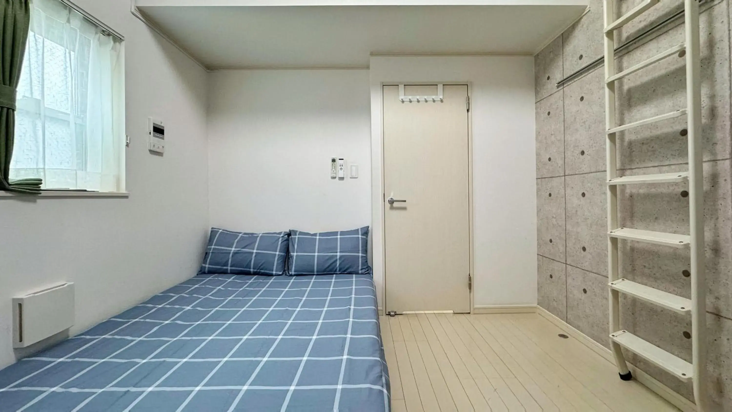 Bed in Tokyo Sakura hotel Bed in Tokyo Sakura hotel