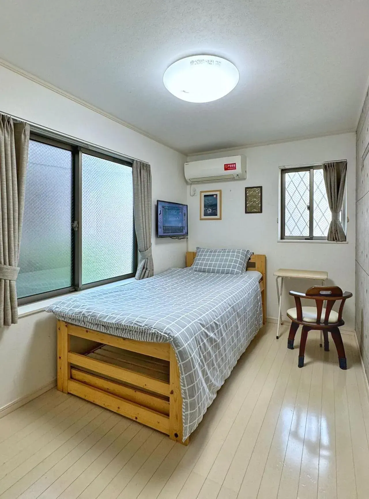 Bed in Tokyo Sakura hotel Bed in Tokyo Sakura hotel