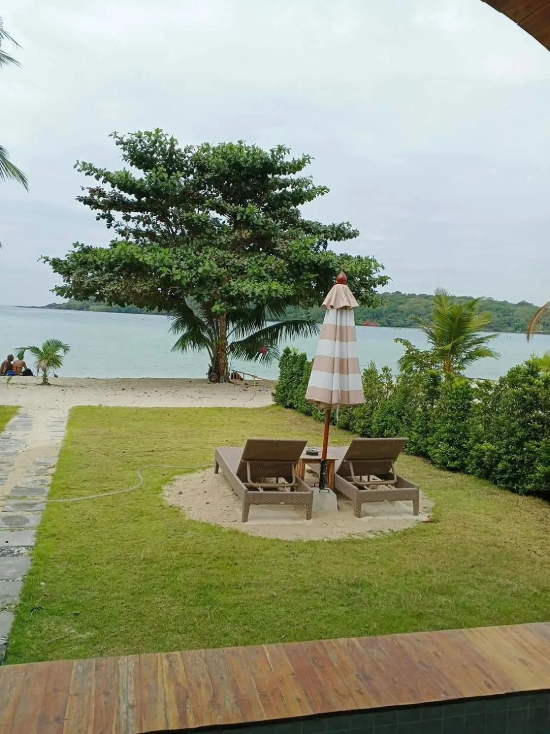 Garden in Siam Beach Resort Koh Kood