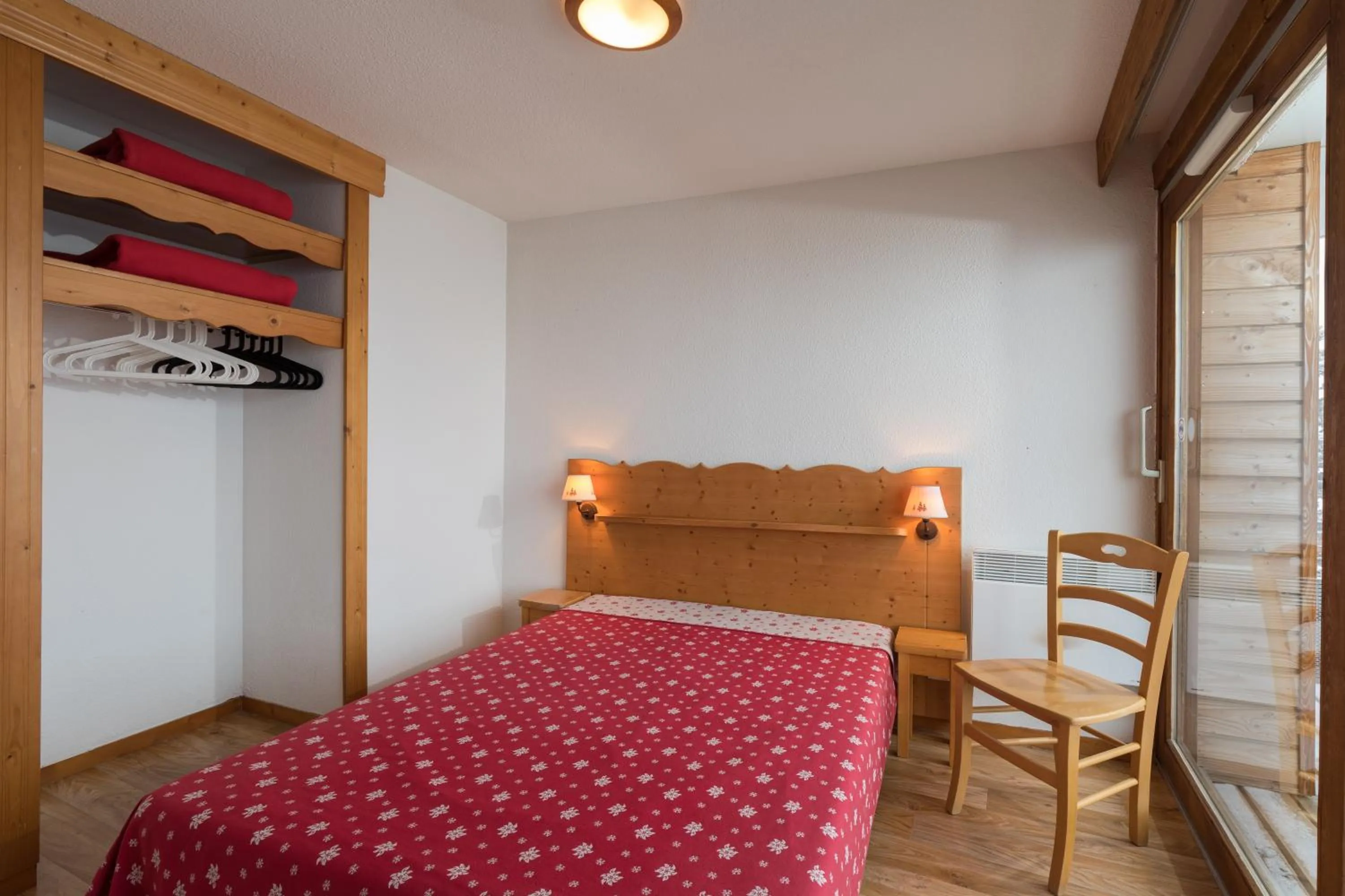 Bedroom, Bed in Résidence Les Villages du Bachat