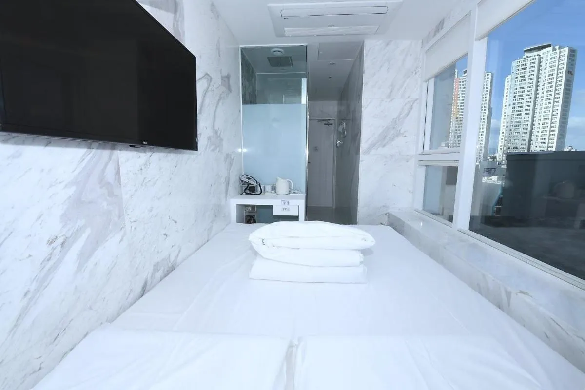 Bed in Gwanganli Hotel 1