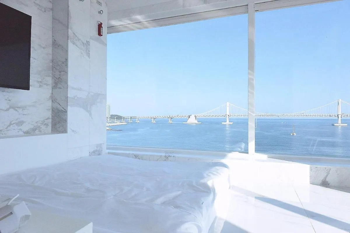 Bed in Gwanganli Hotel 1