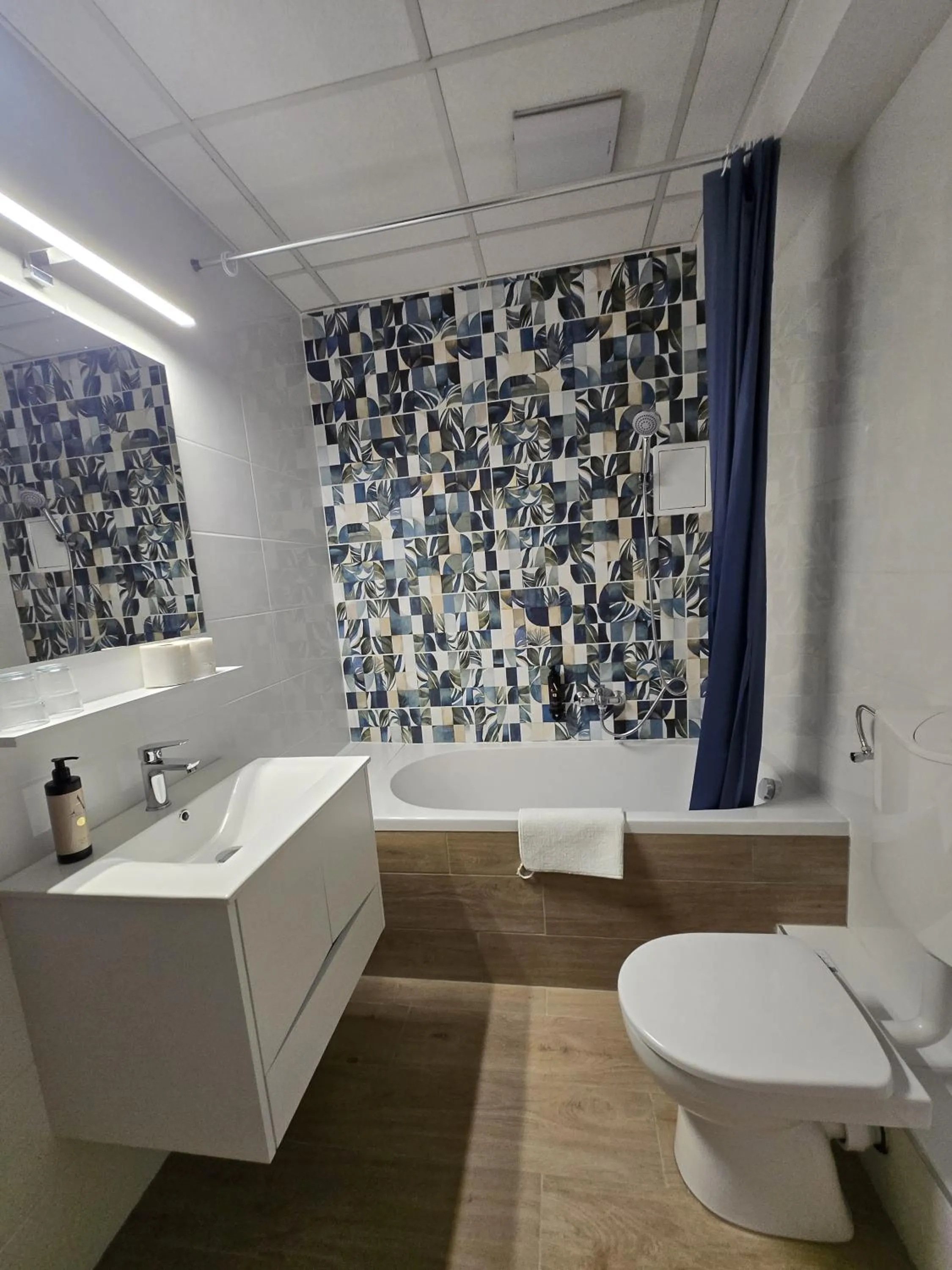 Bathroom in Gartner Hotel