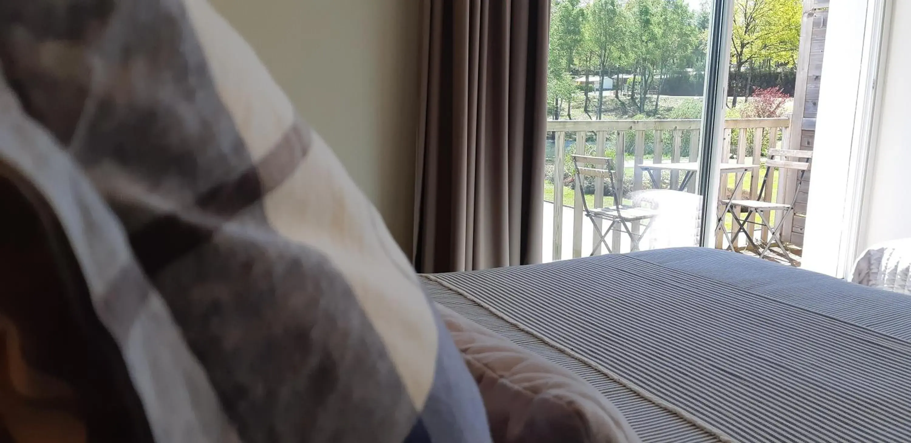 Bed in Logis Hotel du Lac Bed in Logis Hotel du Lac