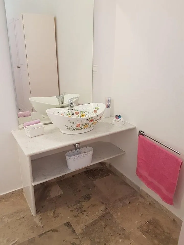 Bathroom in Eleana Studios