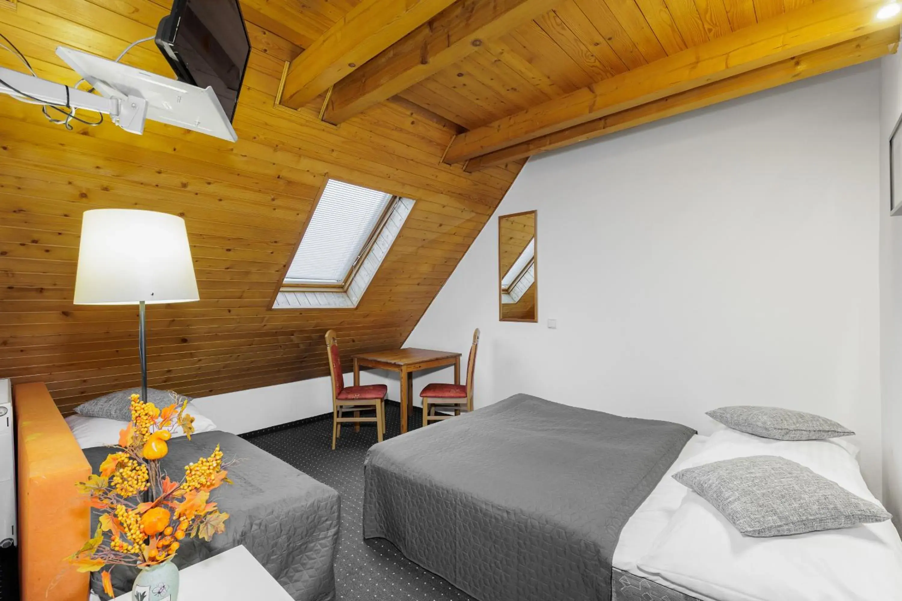 Triple Room in Hotel BELLA Triple Room in Hotel BELLA