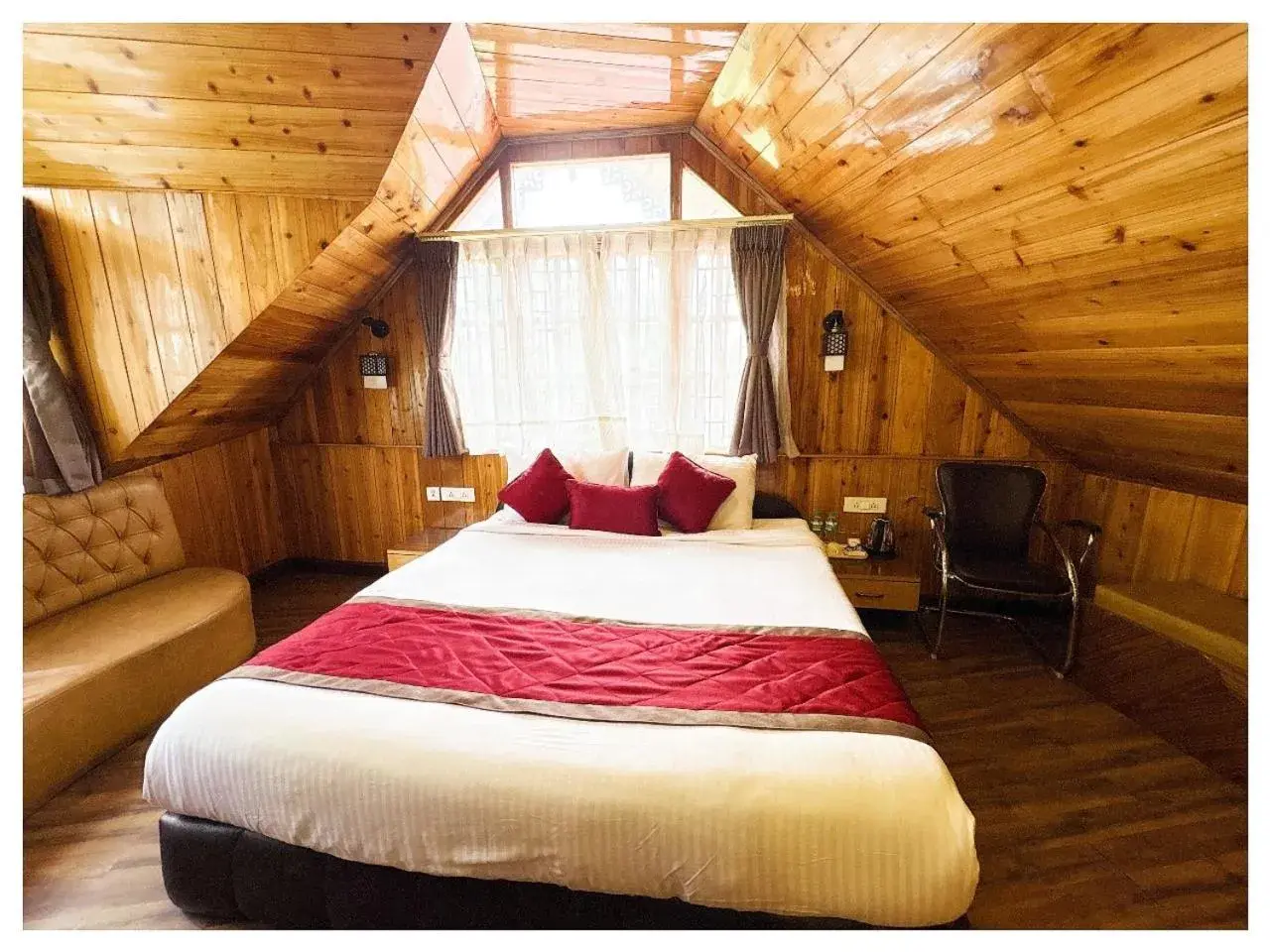 Superior King Suite in Hotel Zambala Retreat & Spa Darjeeling Superior King Suite in Hotel Zambala Retreat & Spa Darjeeling