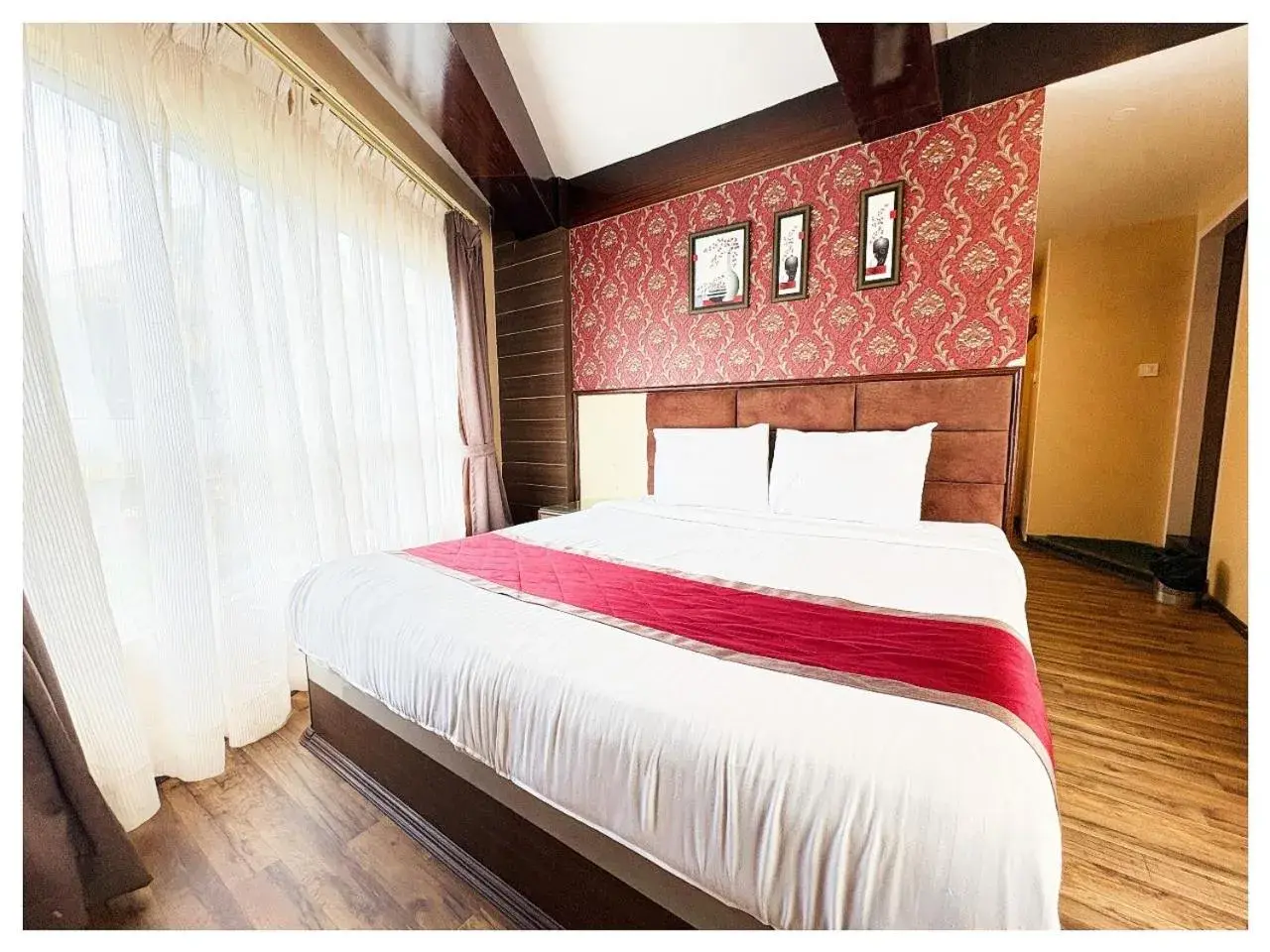 Bed in Hotel Zambala Retreat & Spa Darjeeling Bed in Hotel Zambala Retreat & Spa Darjeeling