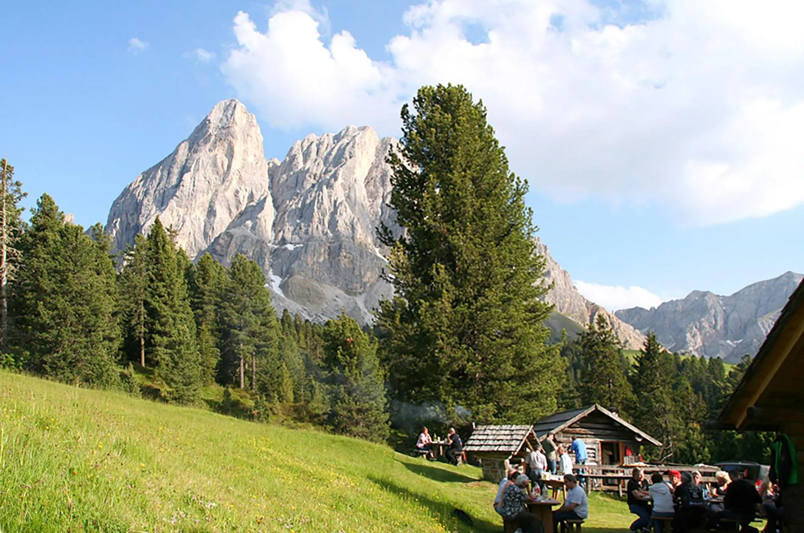 Restaurant/places to eat in Pension Maria