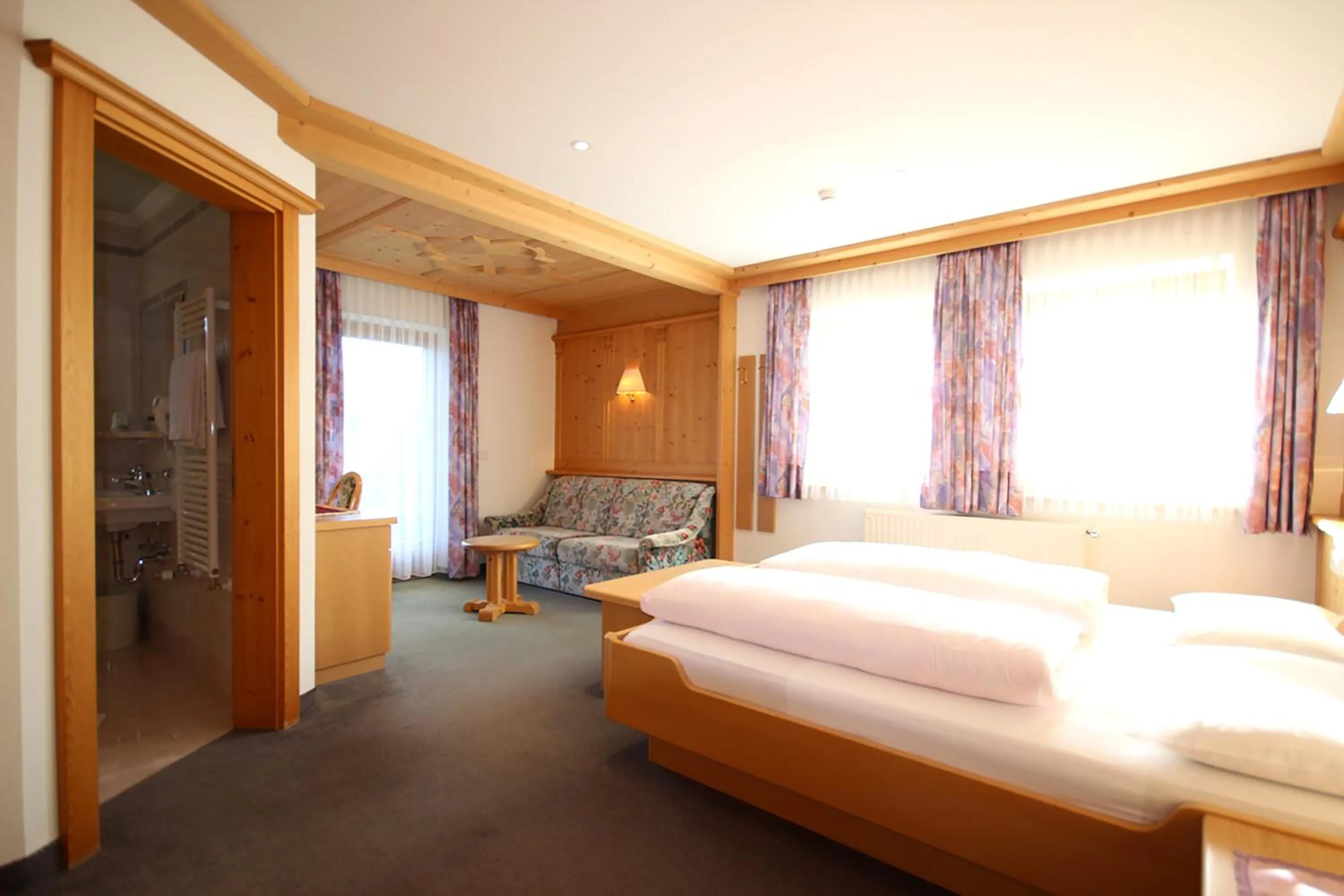 Bedroom, Bed in Pension Maria