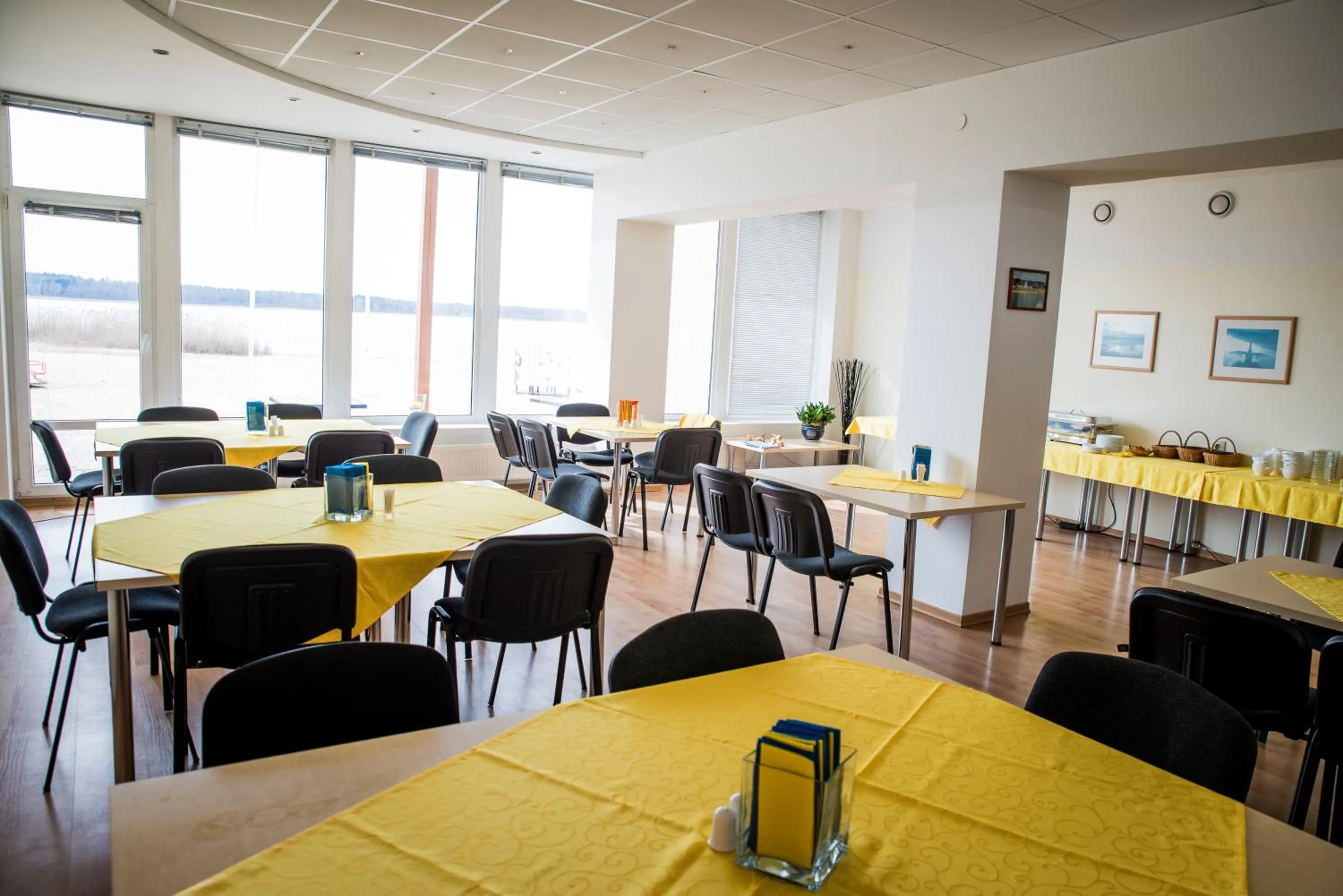 Restaurant/places to eat in Hotell Tamula