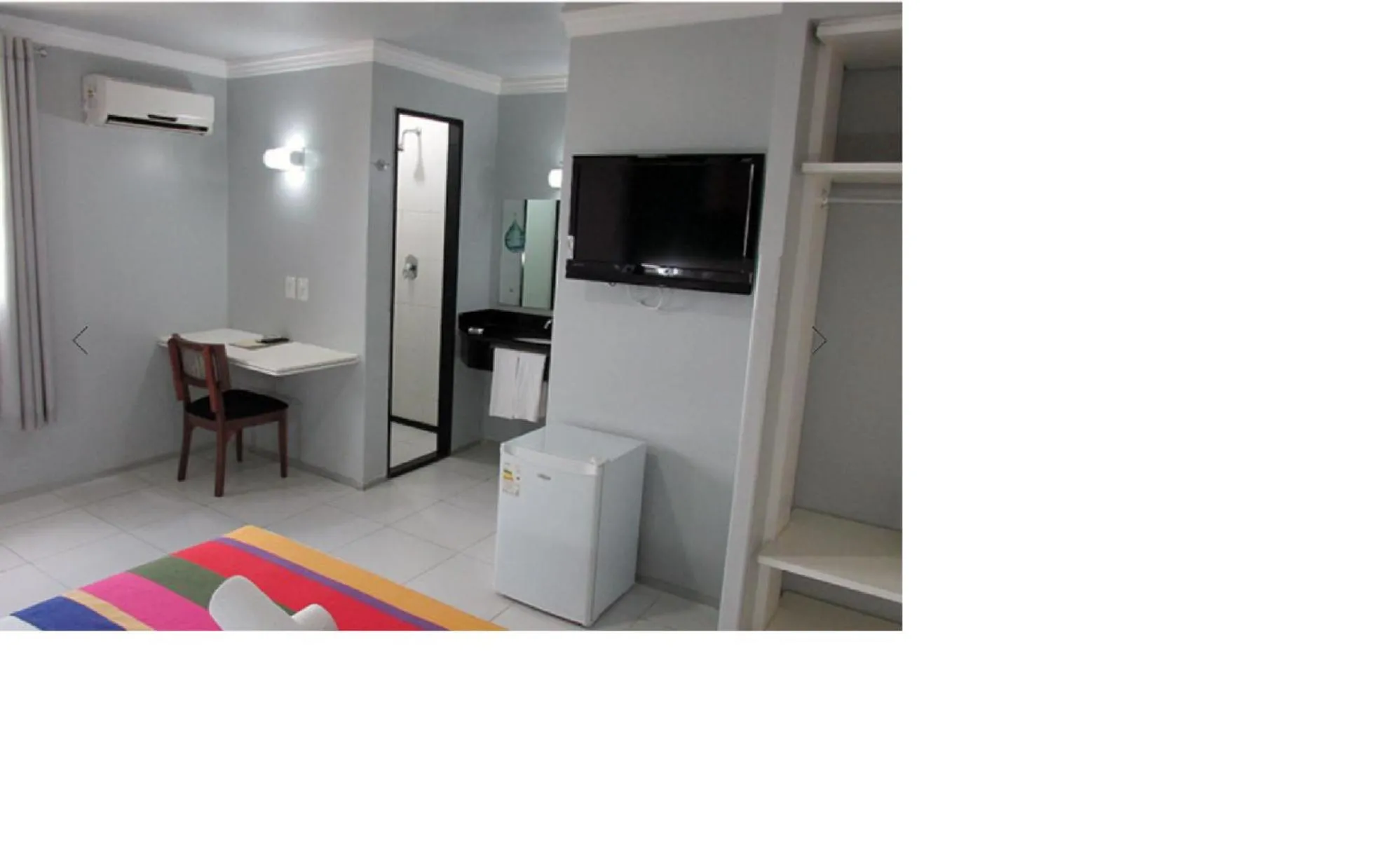 TV and multimedia in Veleiros Mar Hotel