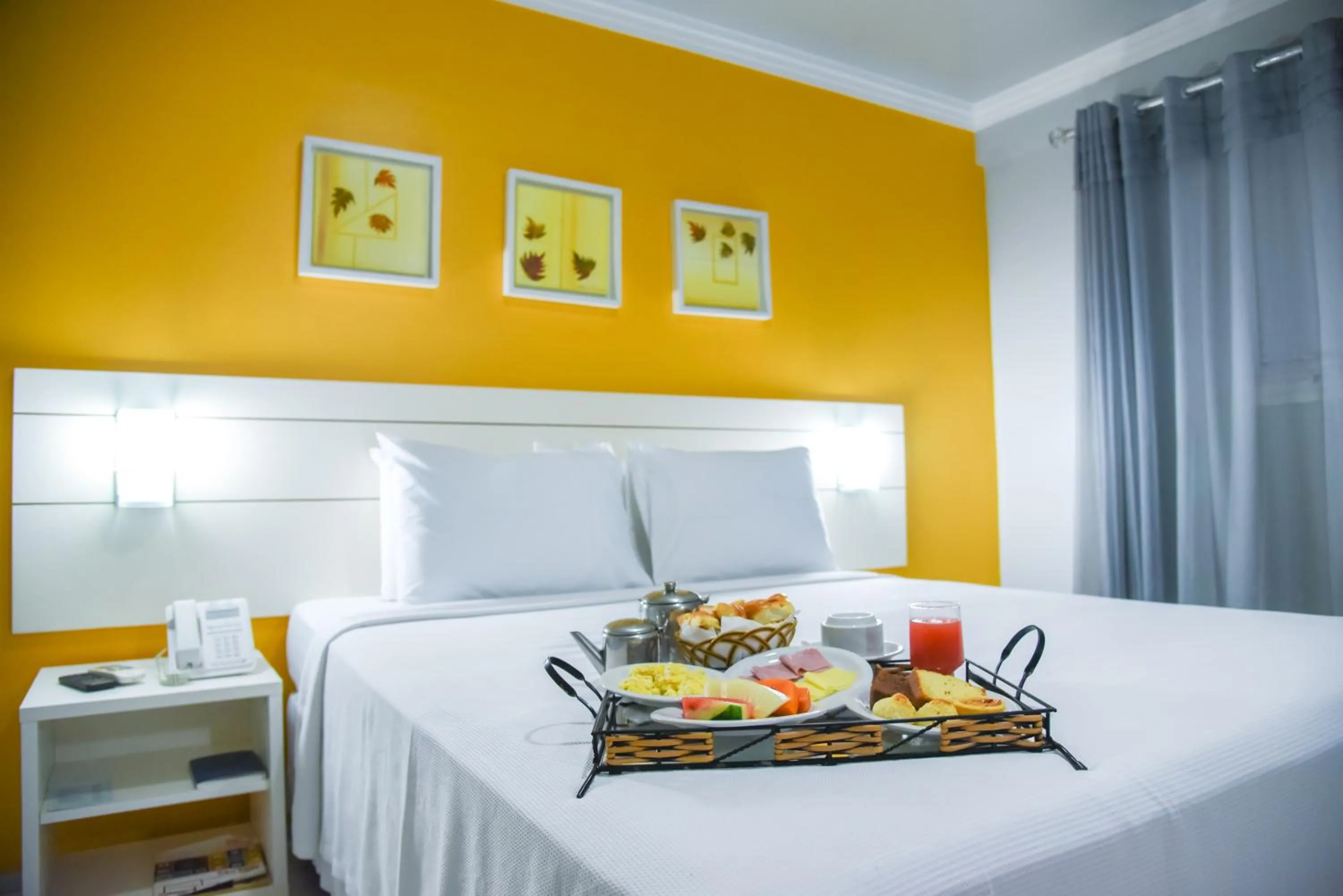 Food and drinks, Bed in Veleiros Mar Hotel