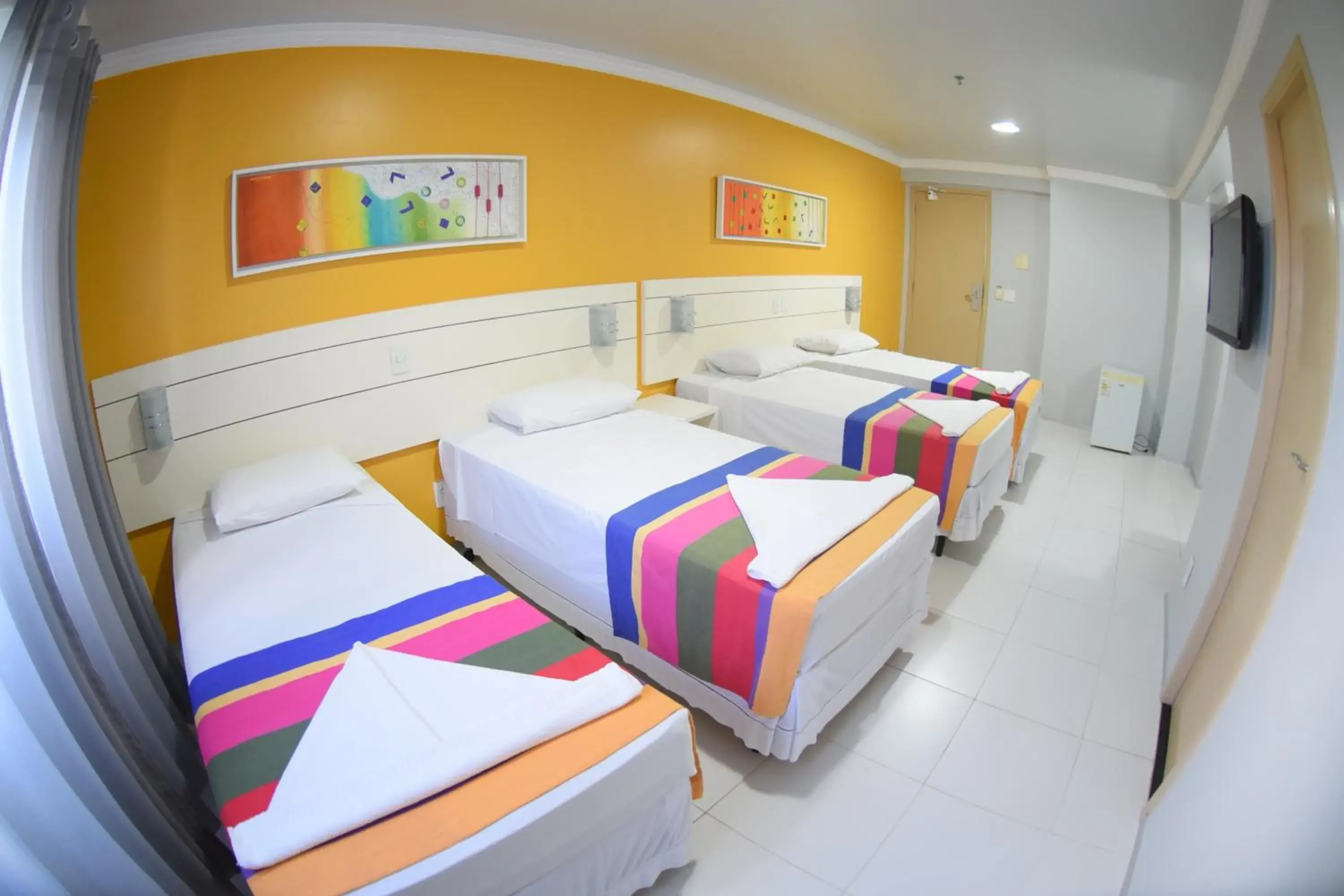 Standard Quadruple Room in Veleiros Mar Hotel Standard Quadruple Room in Veleiros Mar Hotel