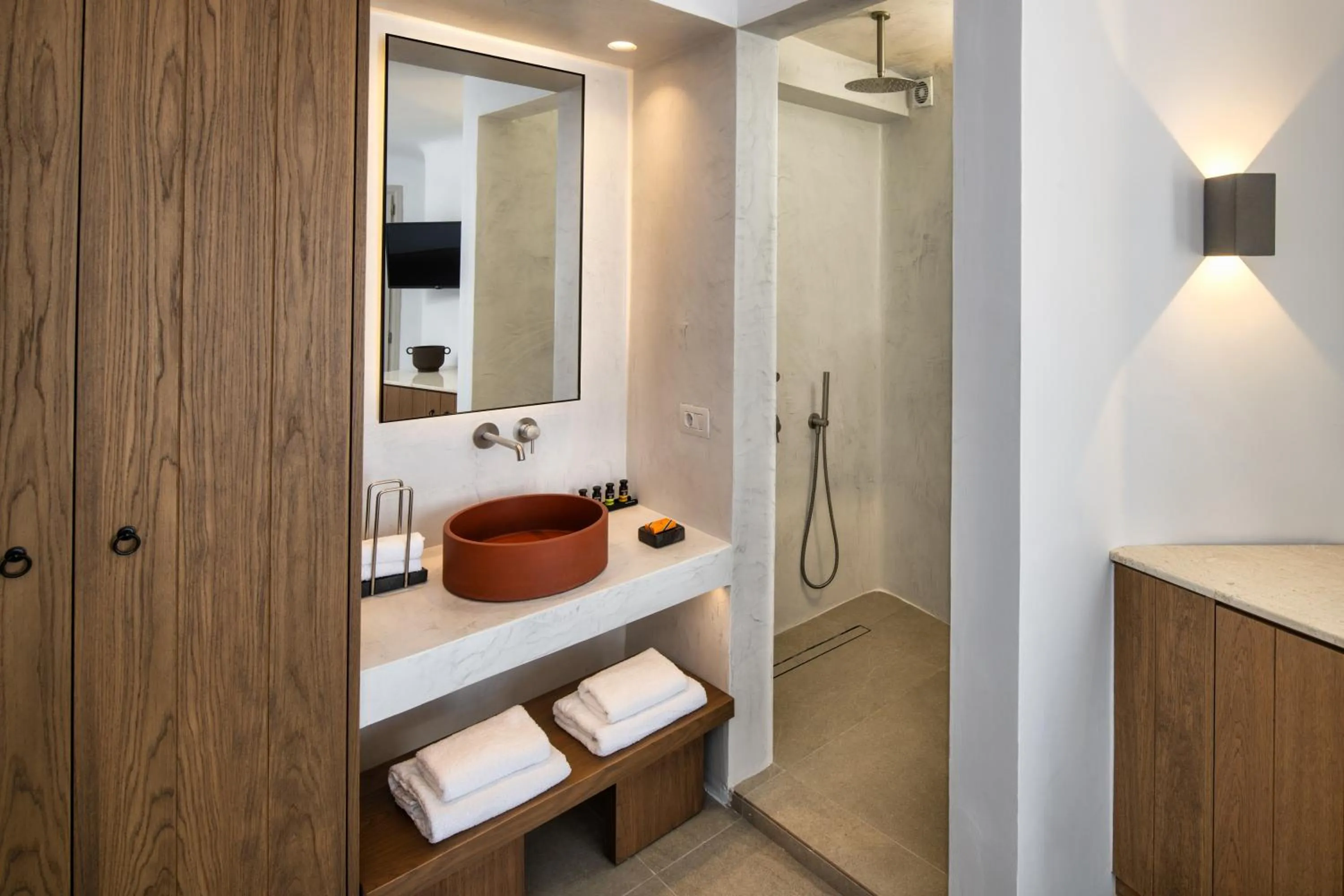 Shower in Ira Hotel & Spa - Adults Only