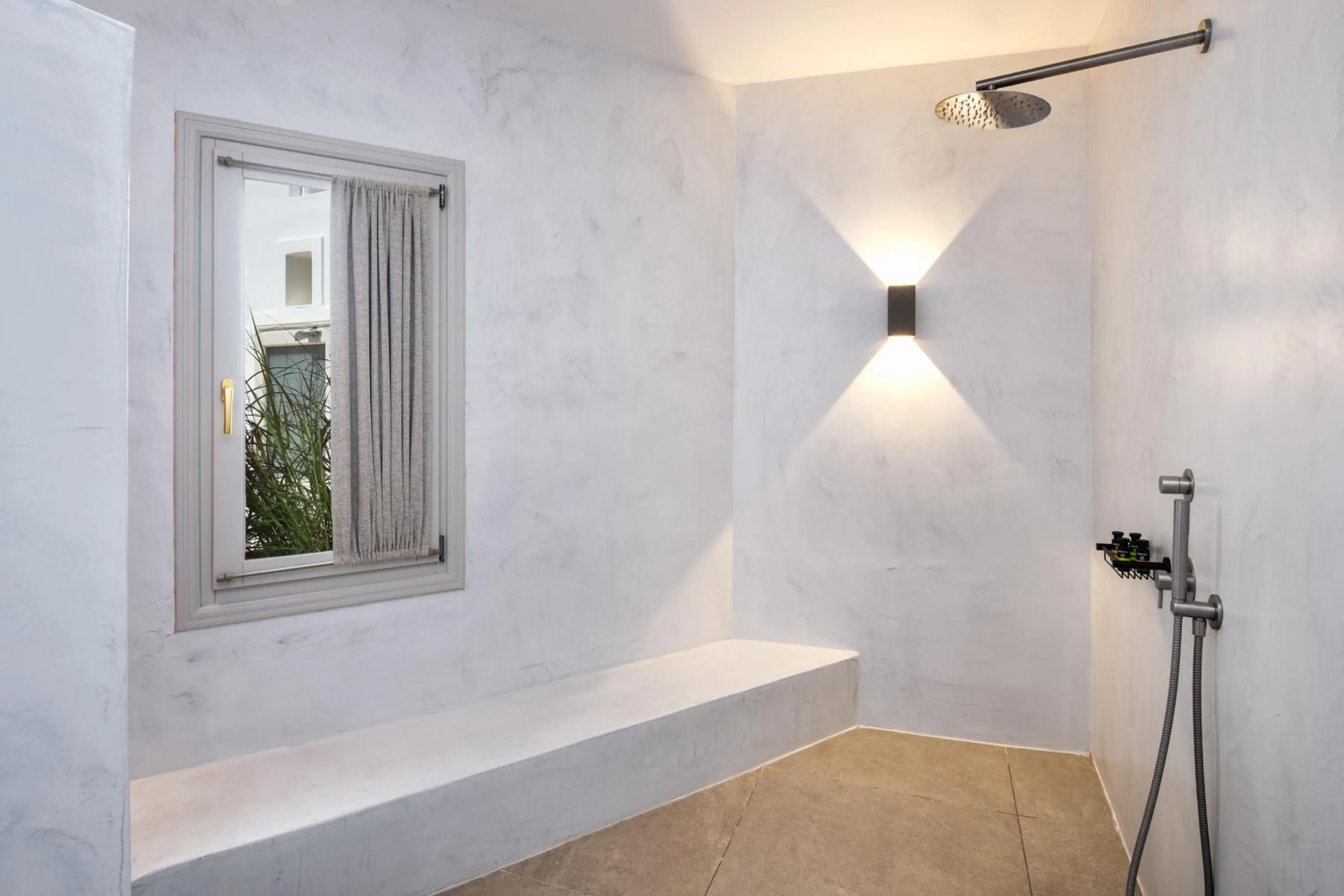 Shower in Ira Hotel & Spa - Adults Only