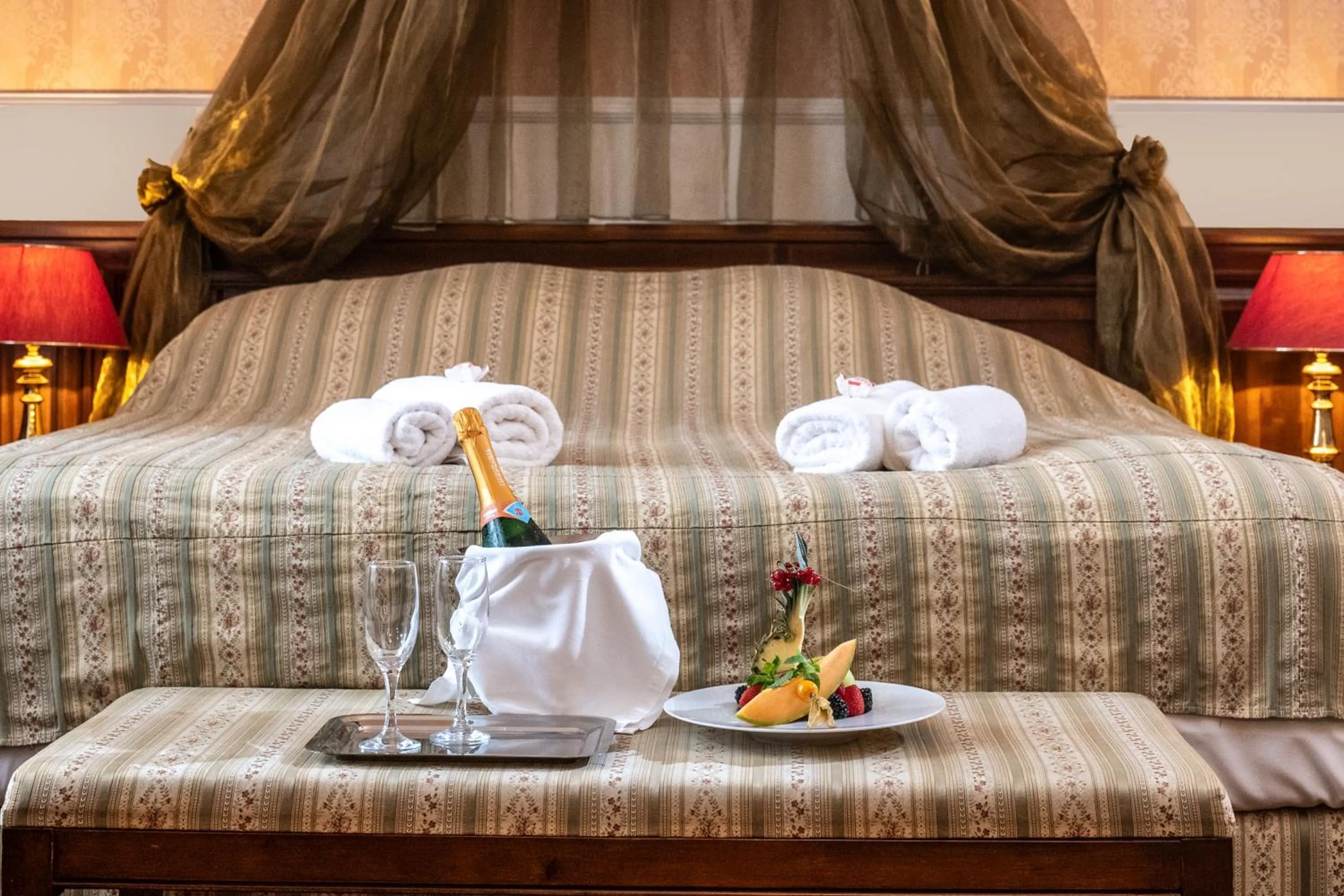 Bed in Kastélyhotel Sasvár Resort