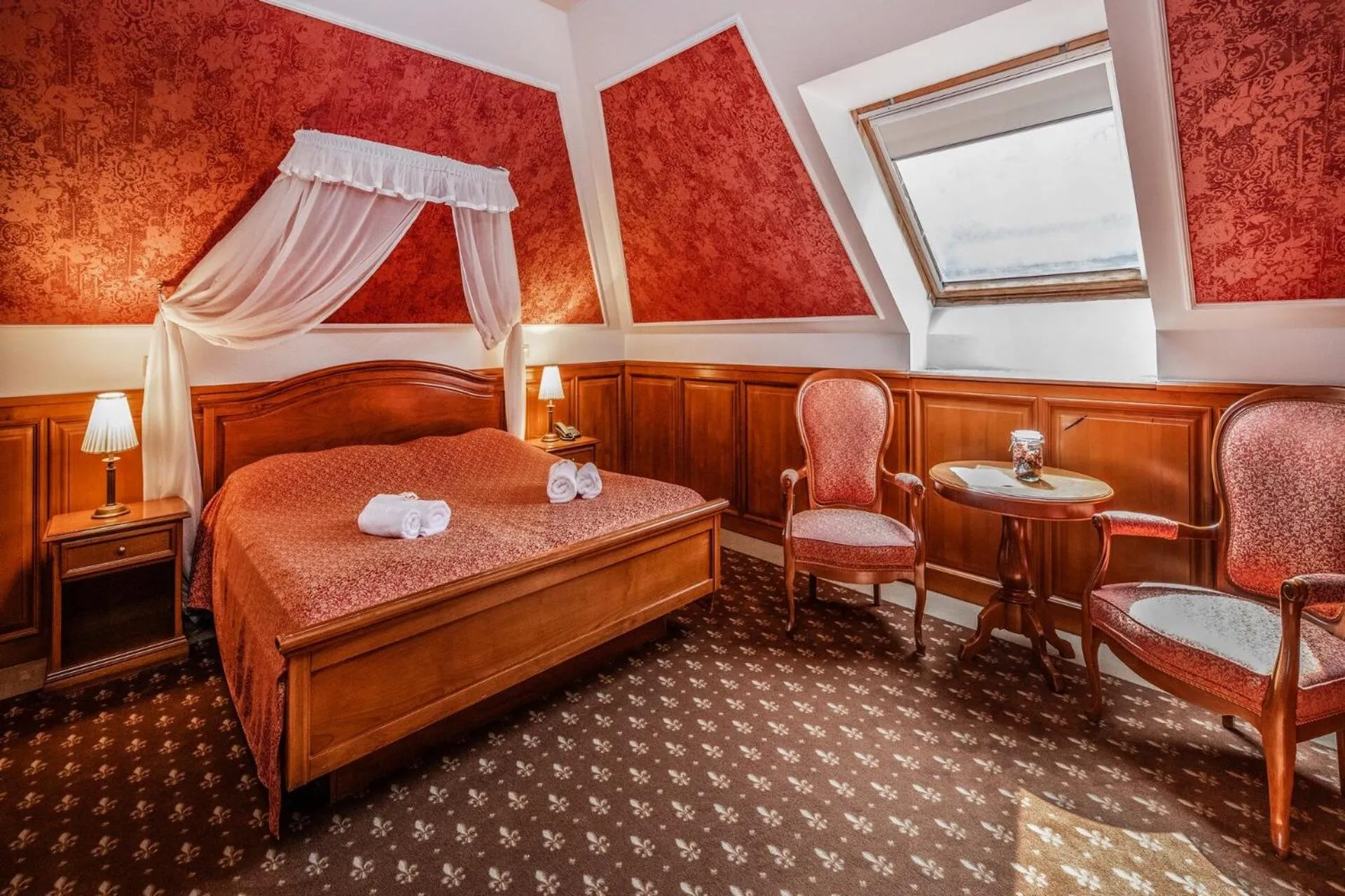 Bed in Kastélyhotel Sasvár Resort