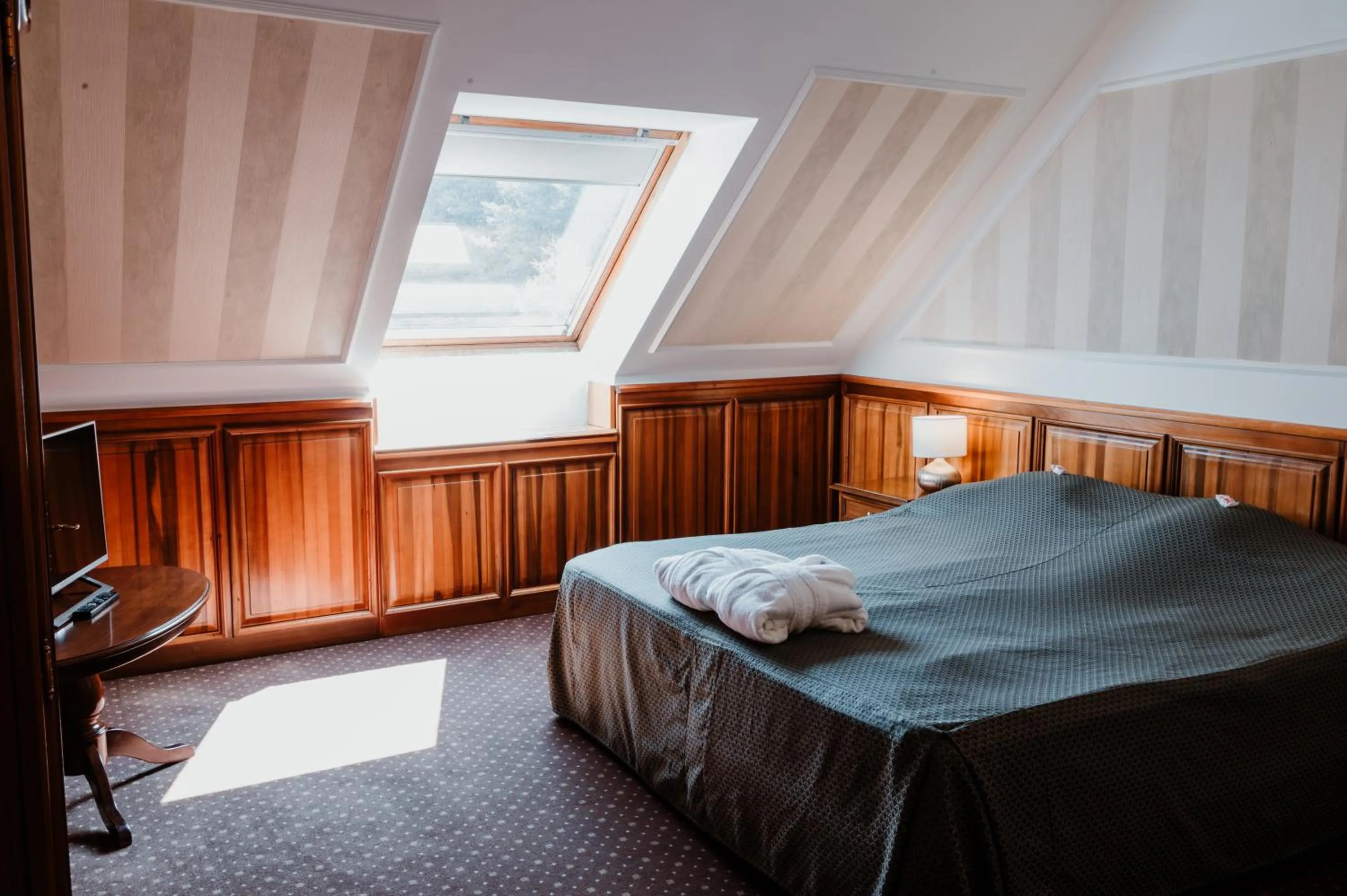 Bed in Kastélyhotel Sasvár Resort