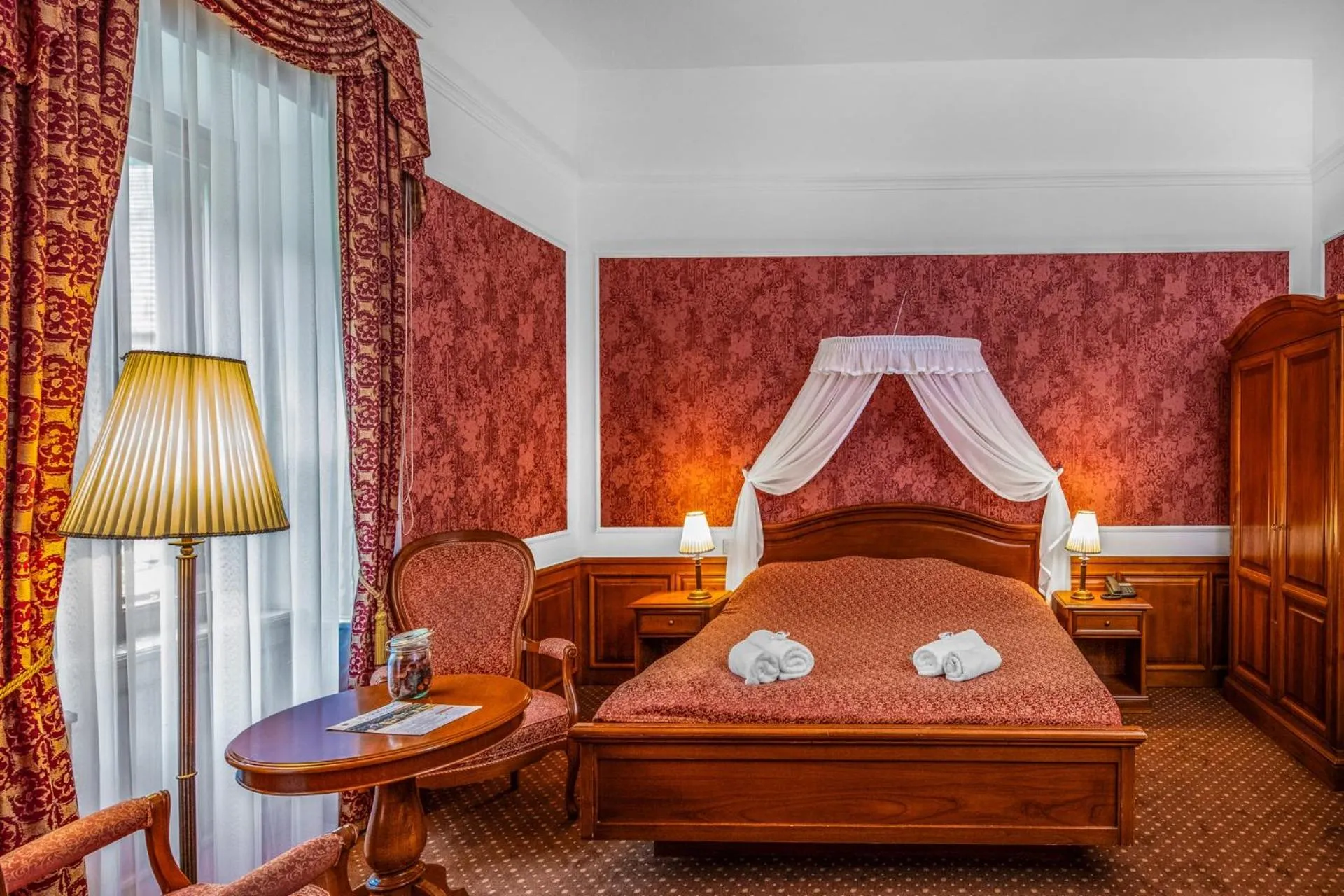 Bed in Kastélyhotel Sasvár Resort