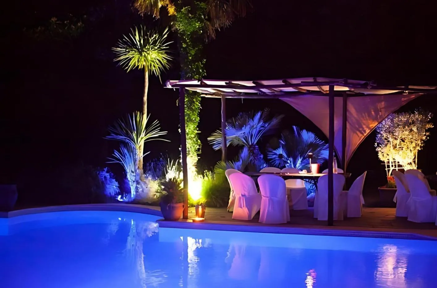 Patio in Almanuda Naturist Village