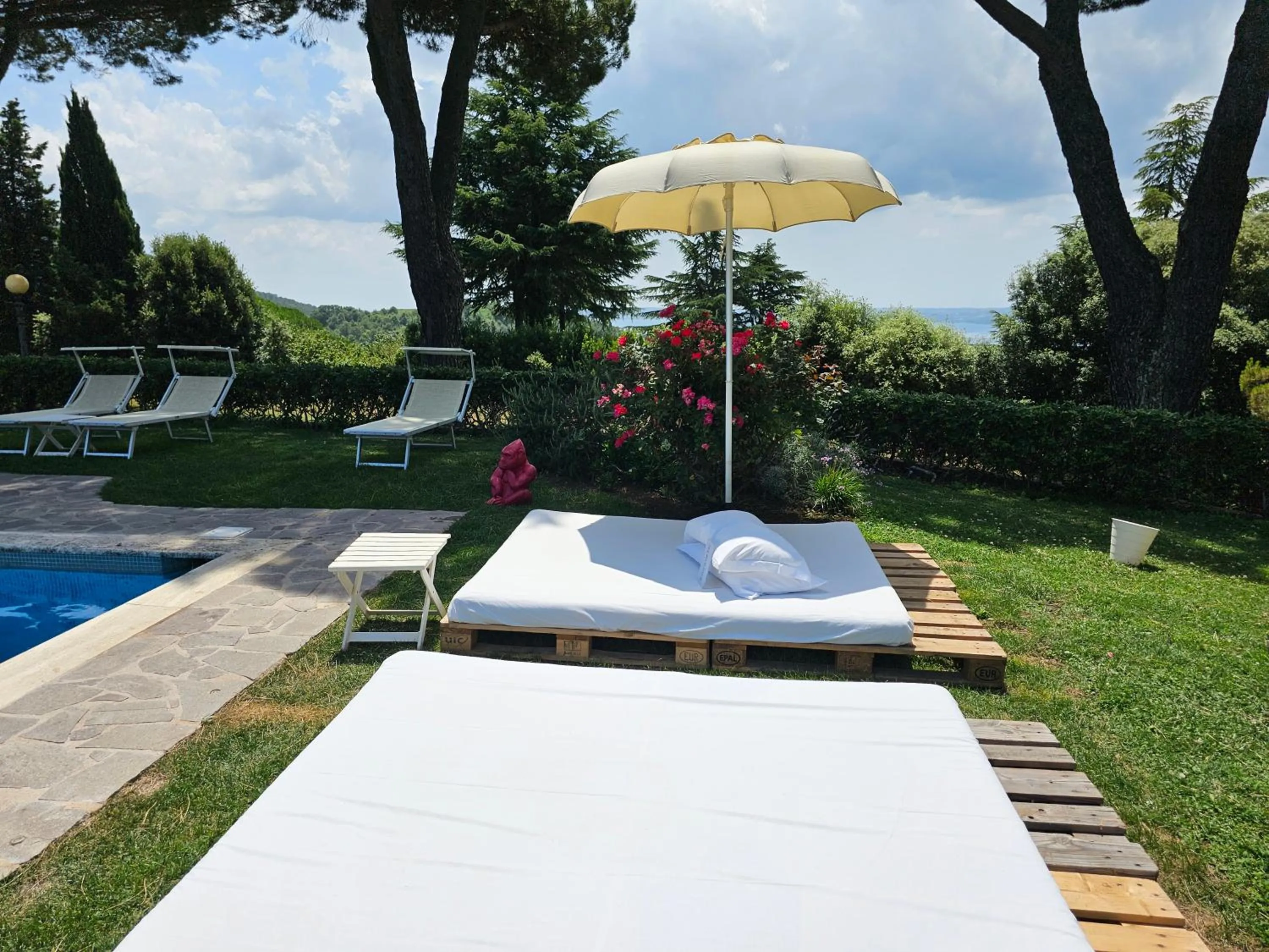 Garden in Almanuda Naturist Village